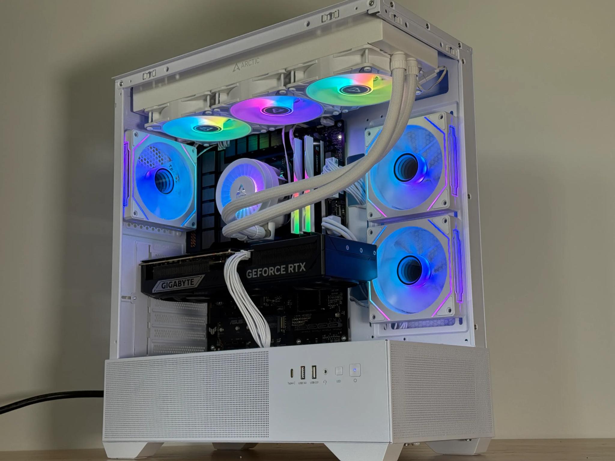 RTX 5070TI ryzen 7 7700x Gaming PC