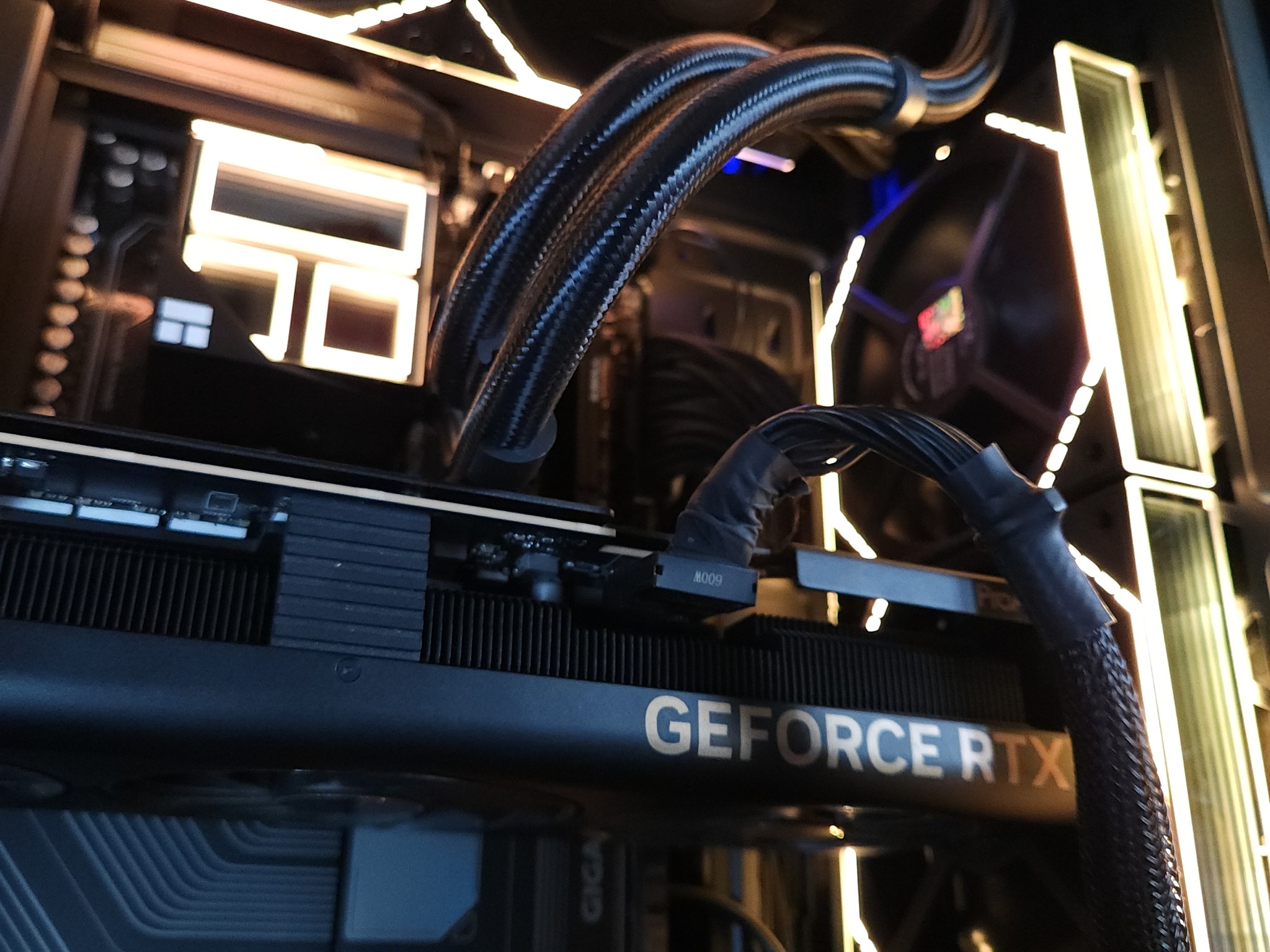 ✨AURUM✨ RTX 4070 TI SUPER 16GB | RYZEN 7 7800X3D | 32GB DDR5 6000MTs | 2 TB NVME | 1100W | WIFI & BT