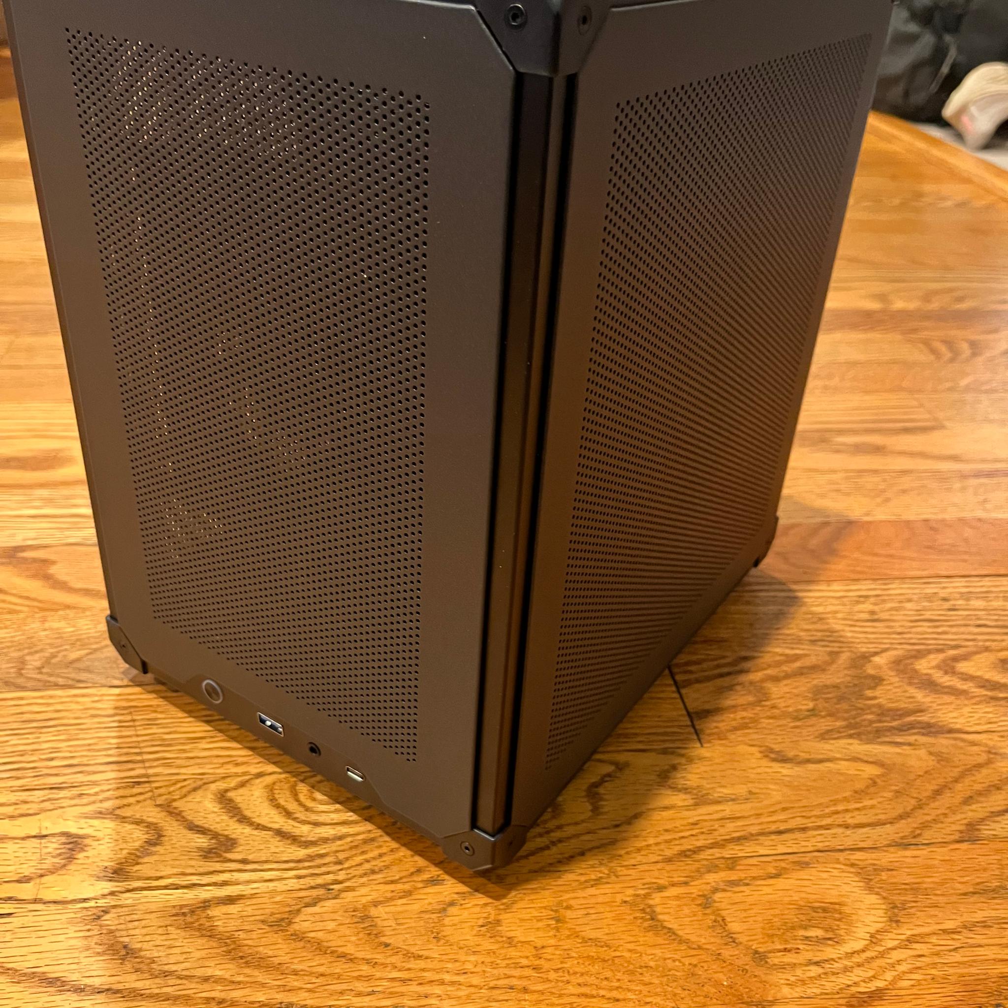 LAN Lunchbox - MSI Nvidia RTX 5070 - Ryzen 7500X3D