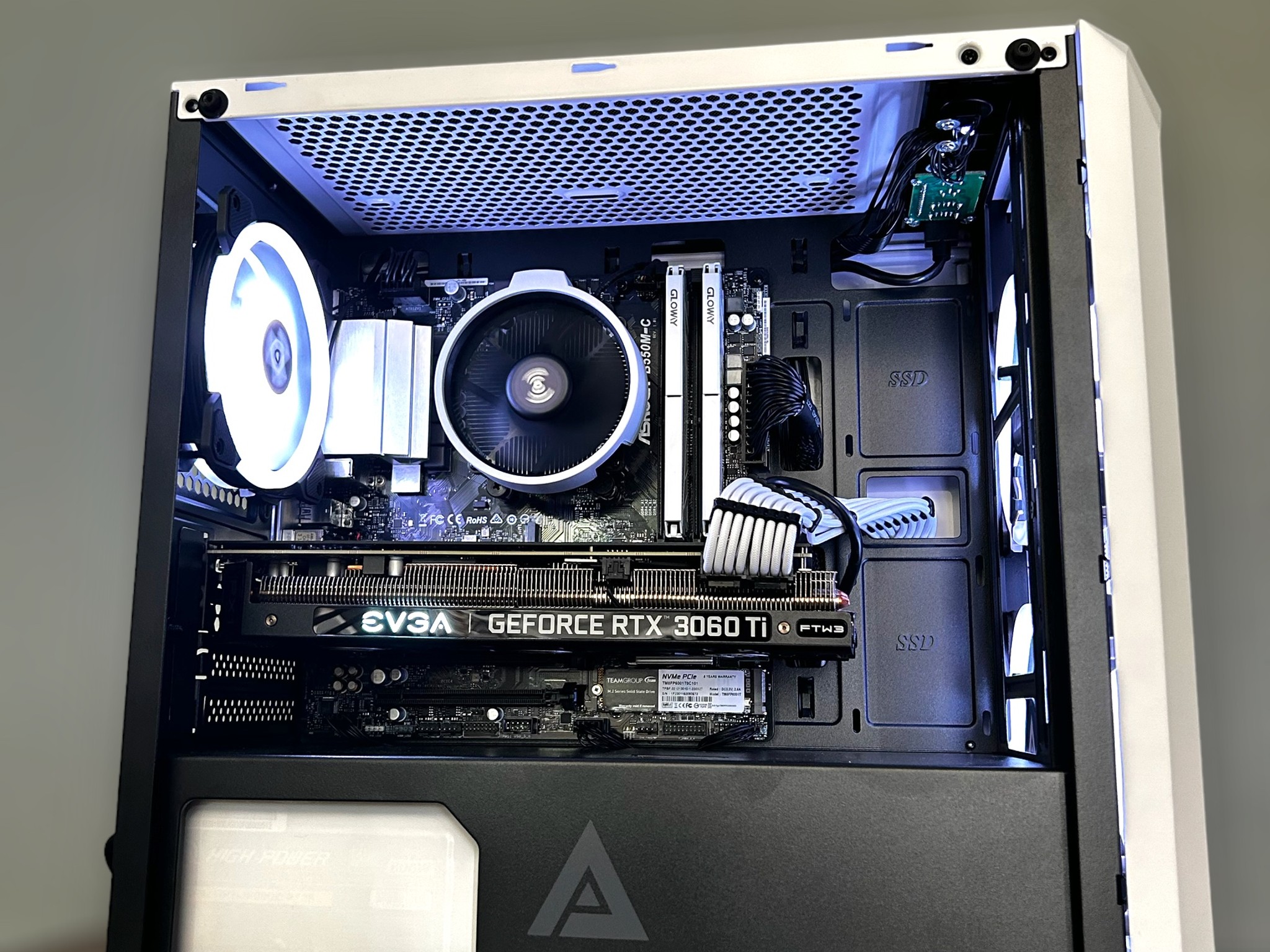 EVGA RTX 3060 Ti | Ryzen 5 5600 | 16GB Gloway 3200Mhz | 1TB NVME