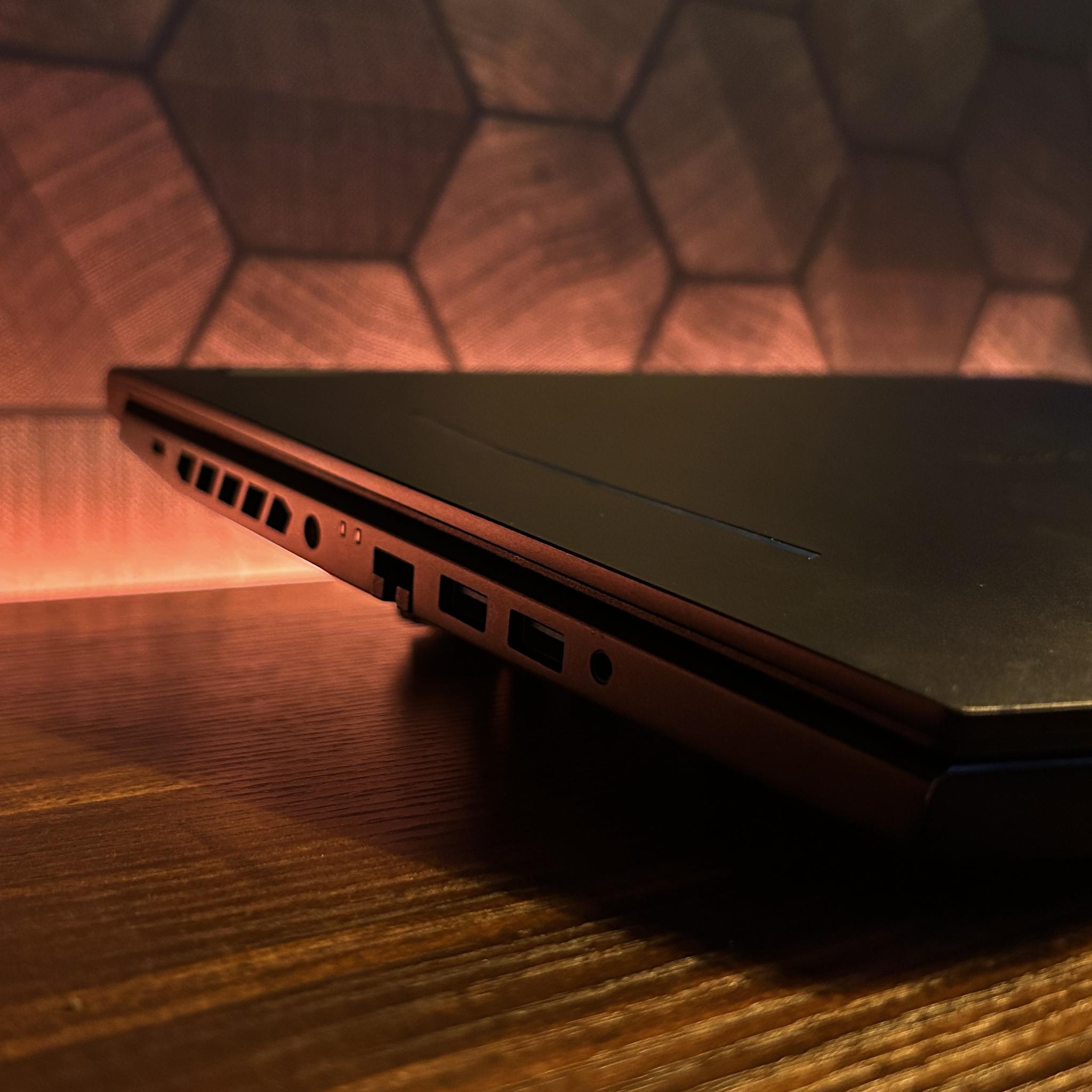 👾Acer Predator👾 Helios 300 Gaming Laptop / Intel i7 9750H / GTX 1660ti / 24GB RAM / 256GB NVME SSD