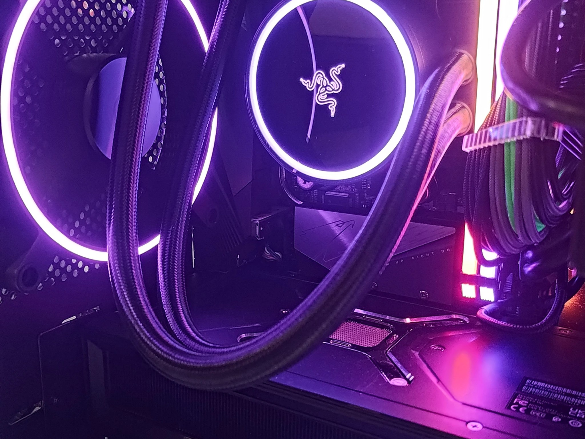 🐍The Mostly Razer Build!🐍 Ryzen 5700X3D | RX 6950XT | 32GB Ram | 1TB NVME