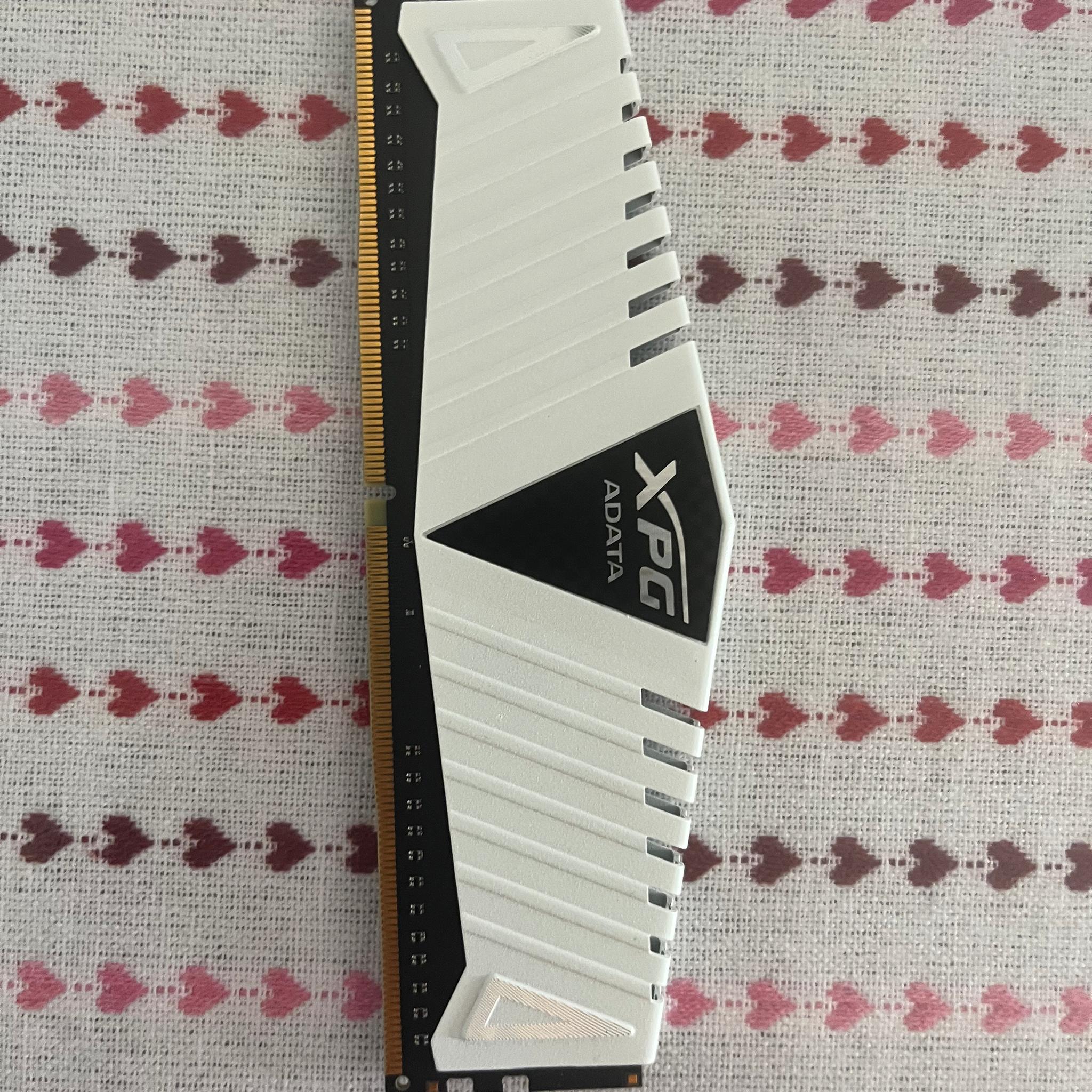 XPG ADATA White 1X8GB 2666MHZ DDR4
