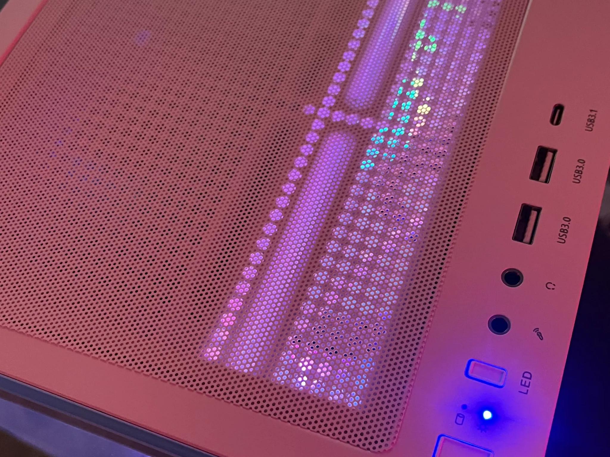 White Shadow 👻 | Ryzen 7 5700X RTX 3080 32GB DDR4 WiFi 1TB SSD