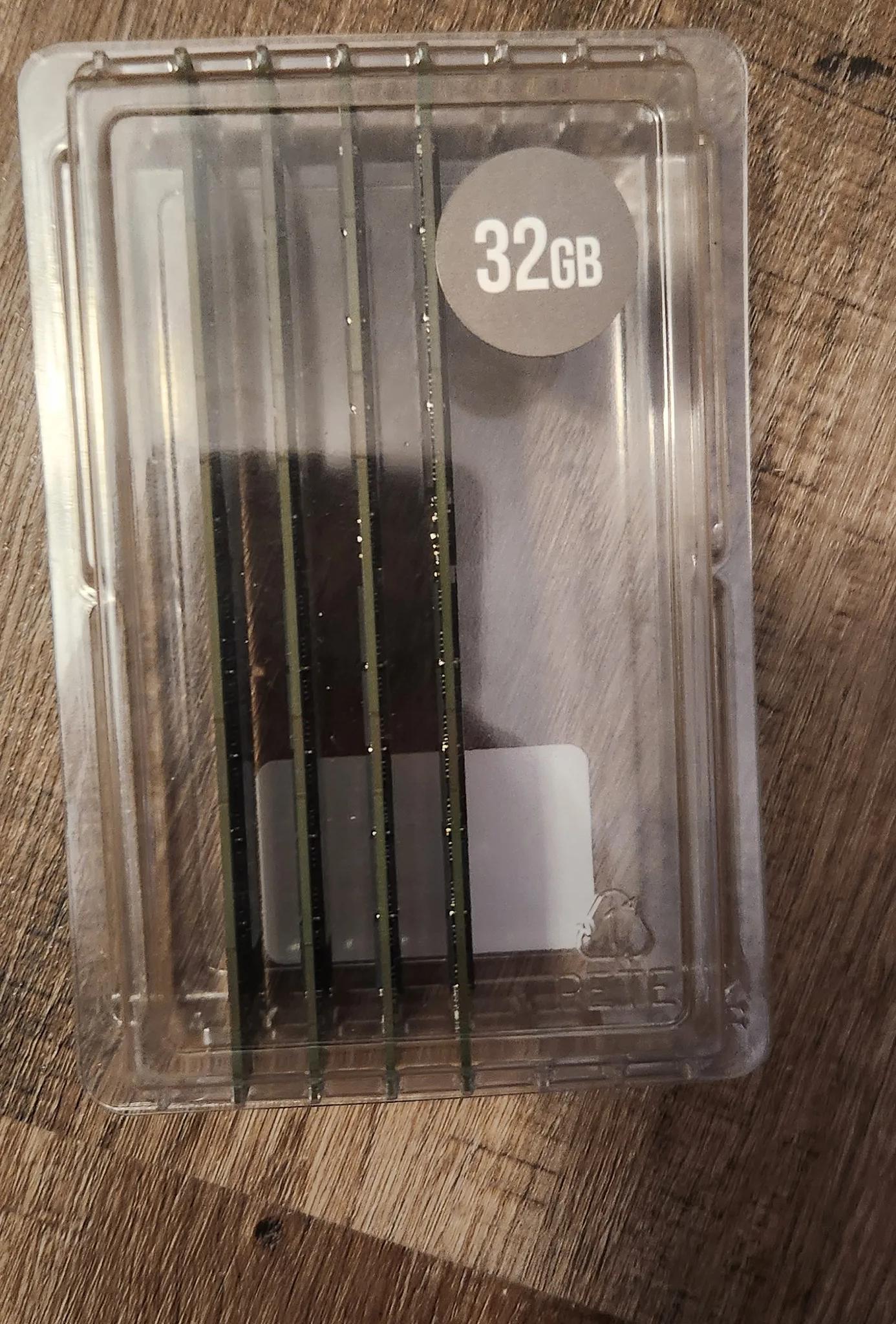 Samsung 4x8gb kit of ecc 1600mhz ddr3 ram