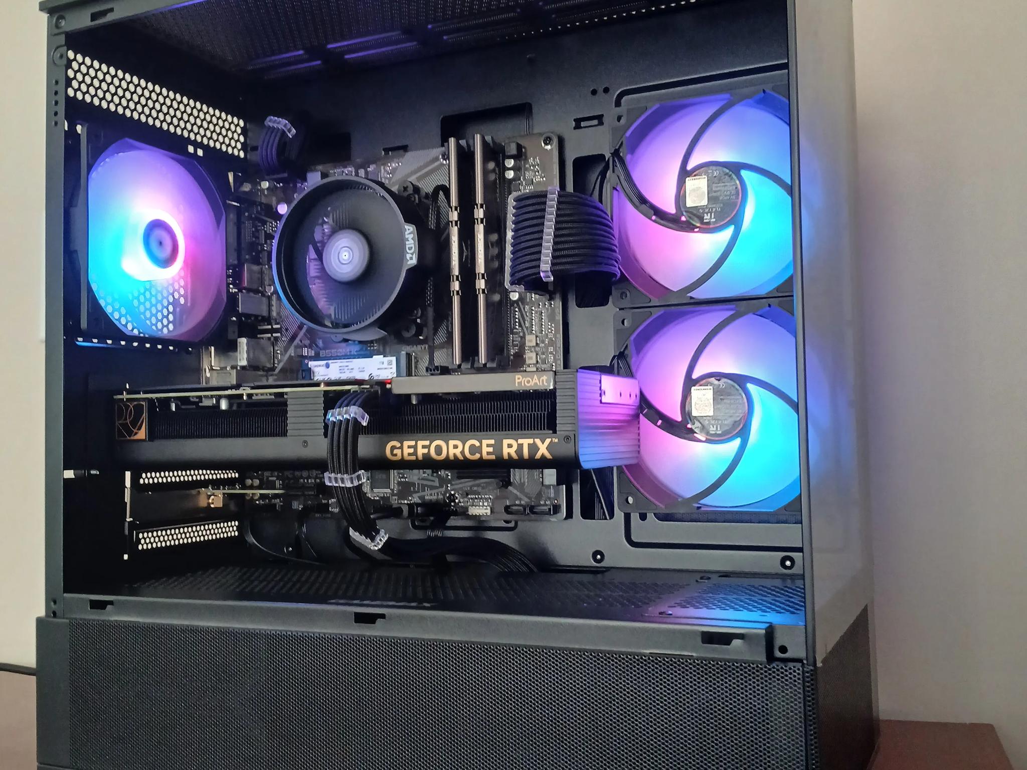 RTX 4060 | Ryzen 5 5600X | 16GB DDR4 RAM
