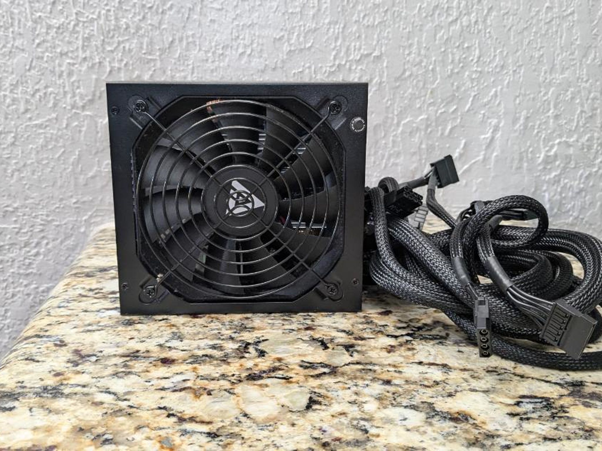 Apevia Prestige 600w 80+ Gold