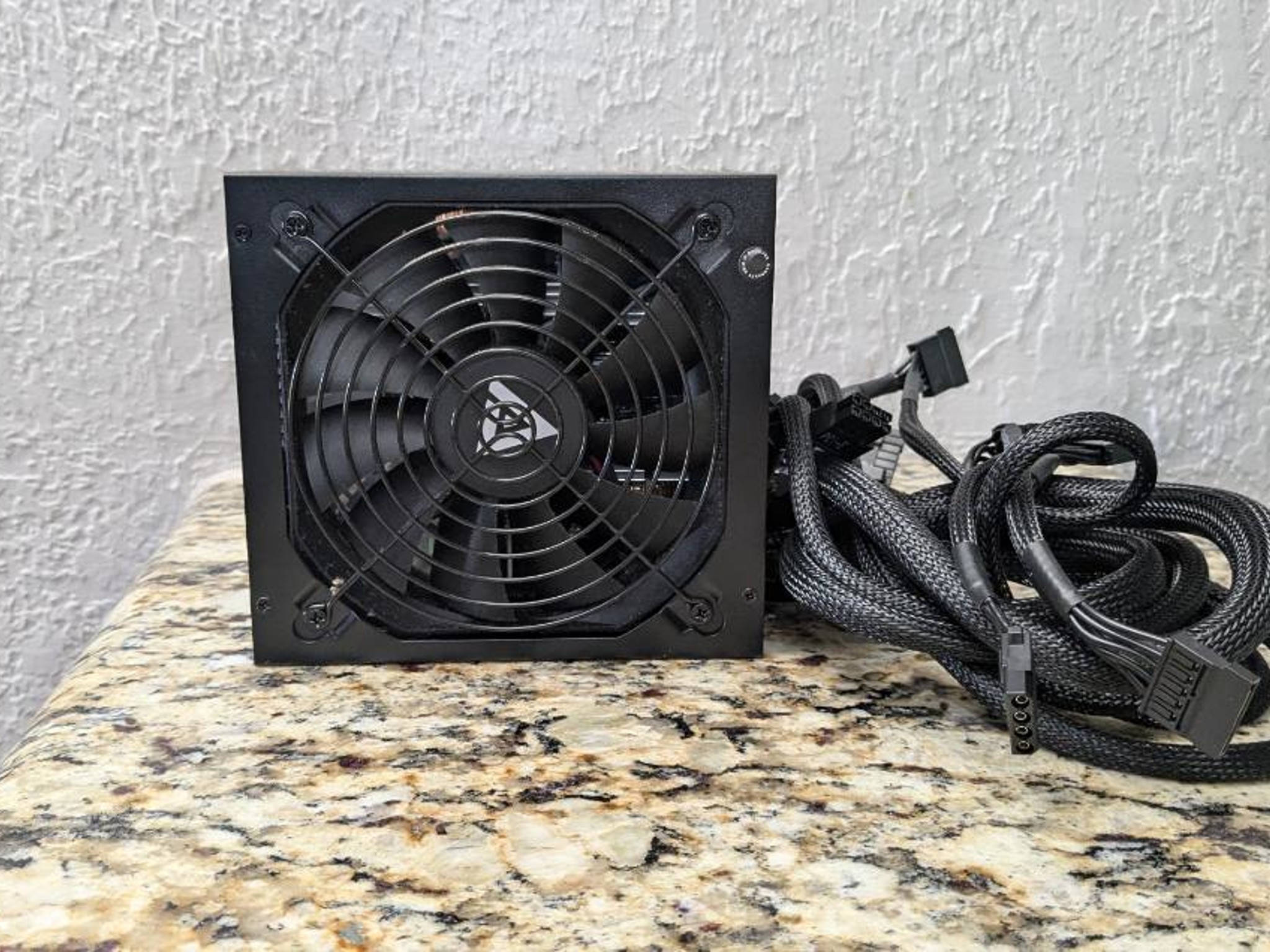 Apevia Prestige 600w 80+ Gold