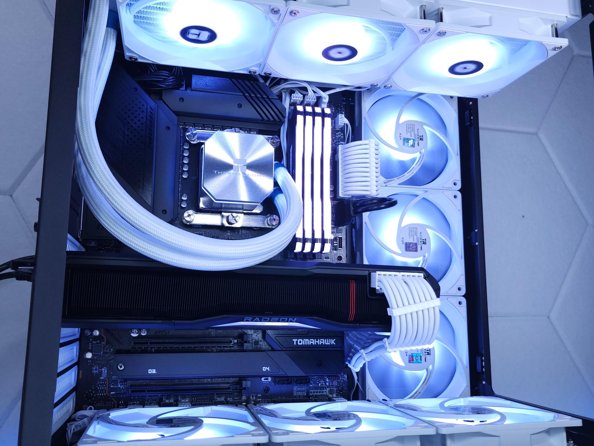 🤍🤍RX 7900 XTX | Core i9 12900K | 32GB 4000MHz | 2TB NVMe SSD Gen 4