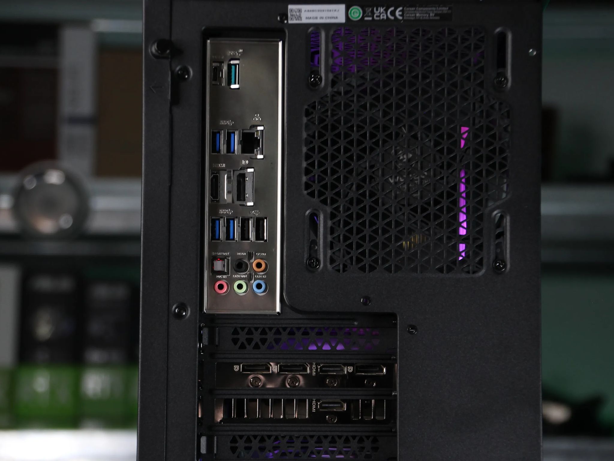 𝙃𝘼𝙕𝙀𝙀 // Ryzen 7 3700X, RTX 3060 Ti // Mid-range Gaming PC