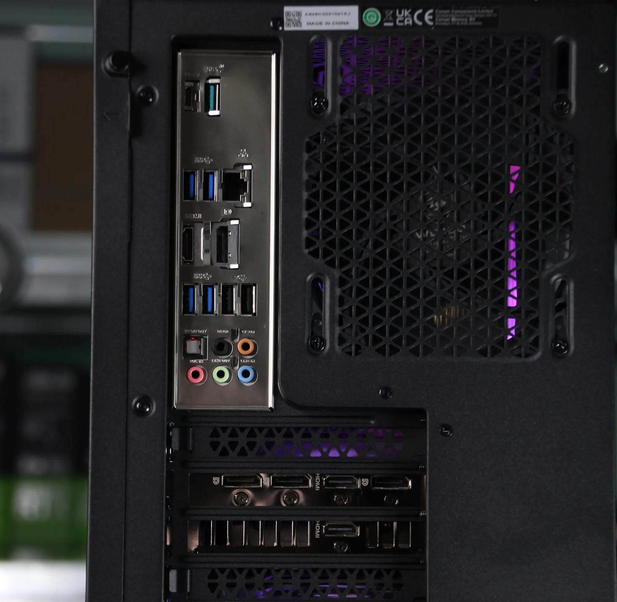 𝙃𝘼𝙕𝙀𝙀 // Ryzen 7 3700X, RTX 3060 Ti // Mid-range Gaming PC