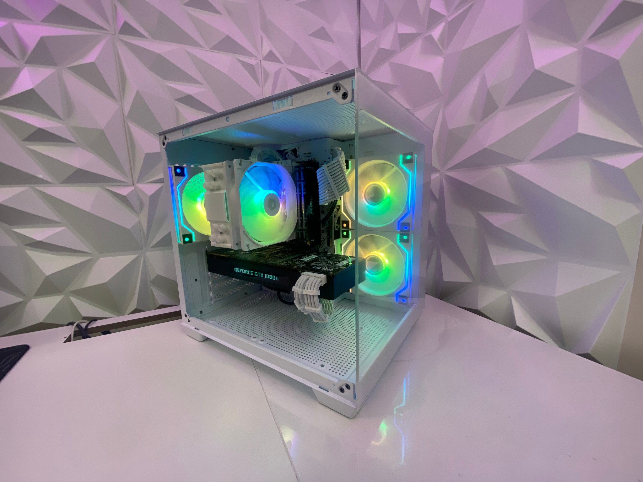 🎅🎅 White Elite Build – Ryzen 5 3600 + GTX 1080 Ti 11GB | 1080p/1440p High FPS Ready