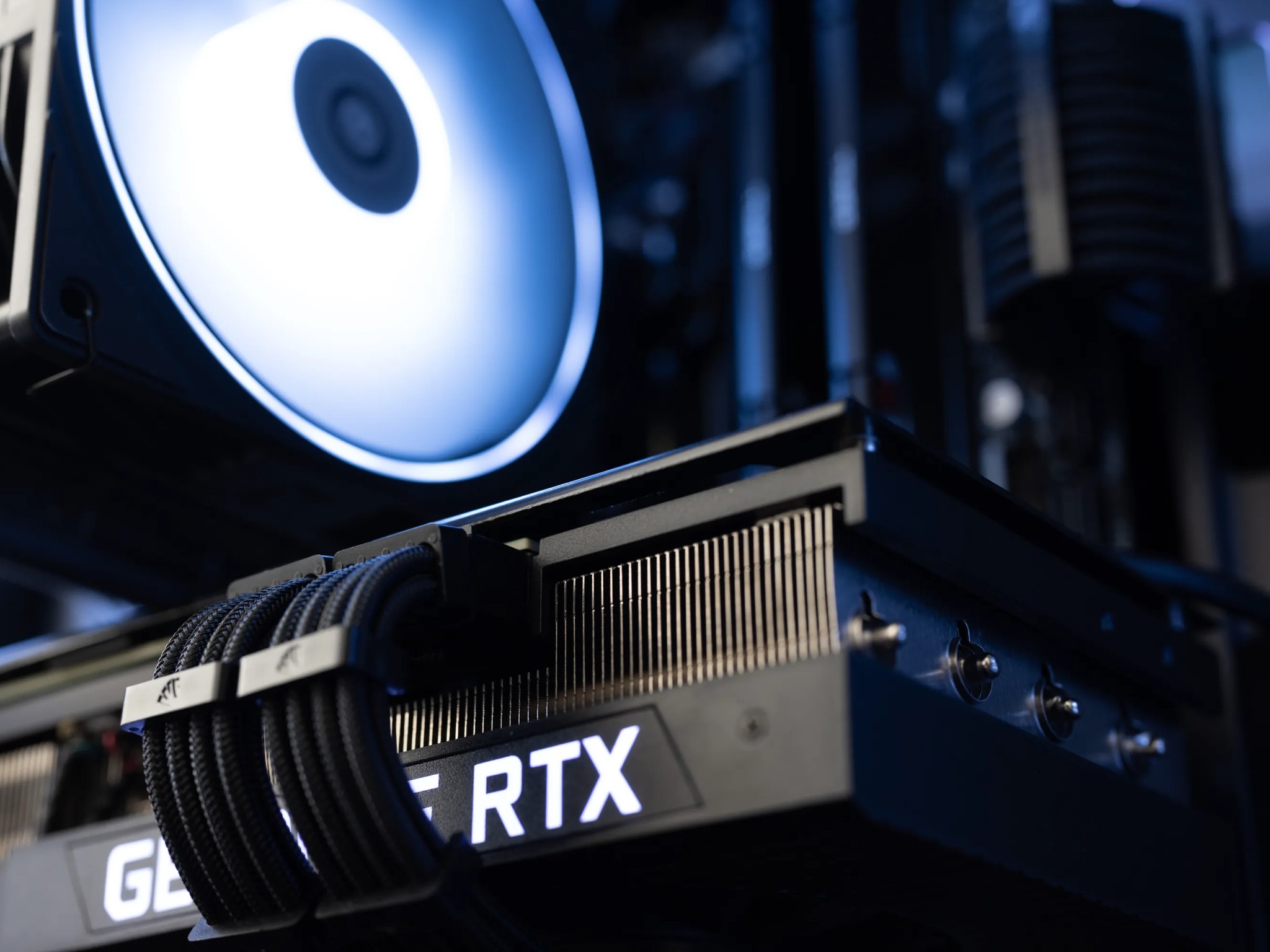 RTX 3090 24GB, Ryzen 5 9600X, 32GB DDR5 6000, 2TB NVME, WiFi, Gaming PC