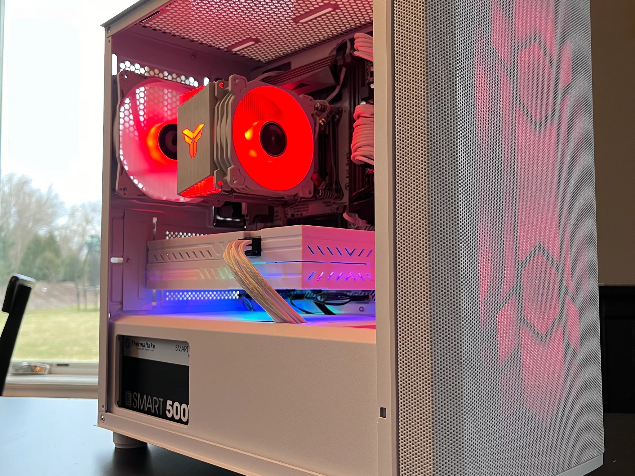 ALL WHITE GAMING PC | RX 580 | I7 5930K EQUIVALENT | 16GB DDR4 | 500GB NVME