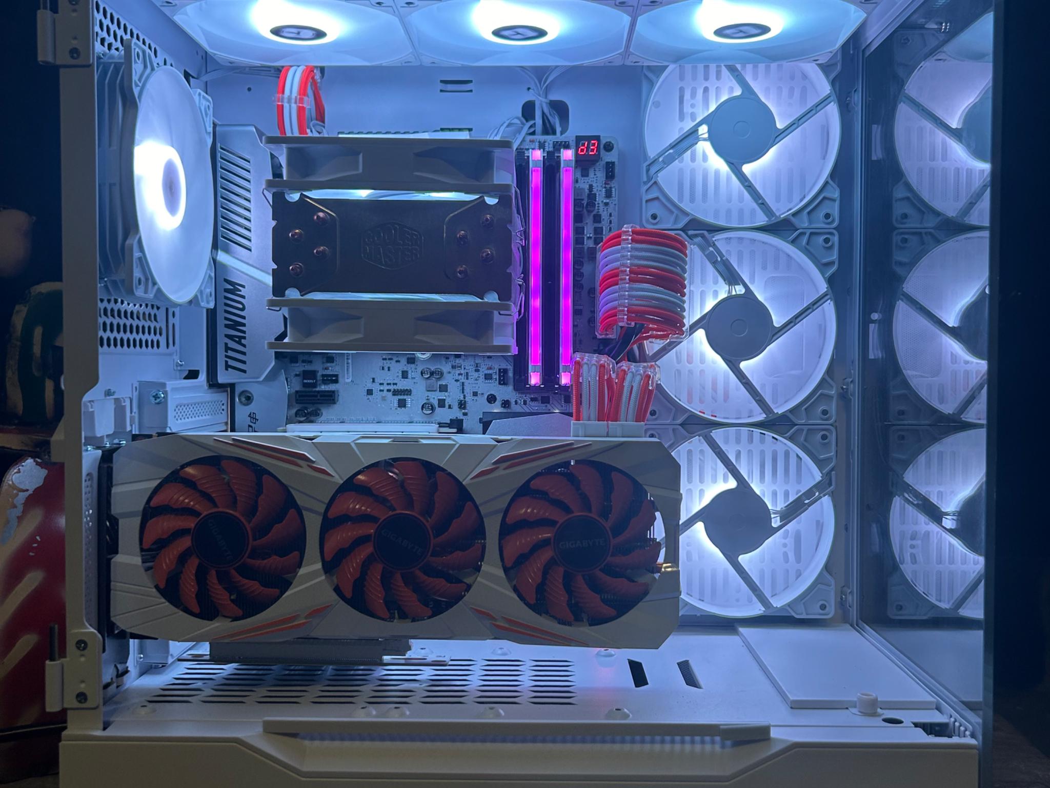 ALL WHITE! 1080 ti, 3500x, 16gb, 1TB ssd all white gaming pc
