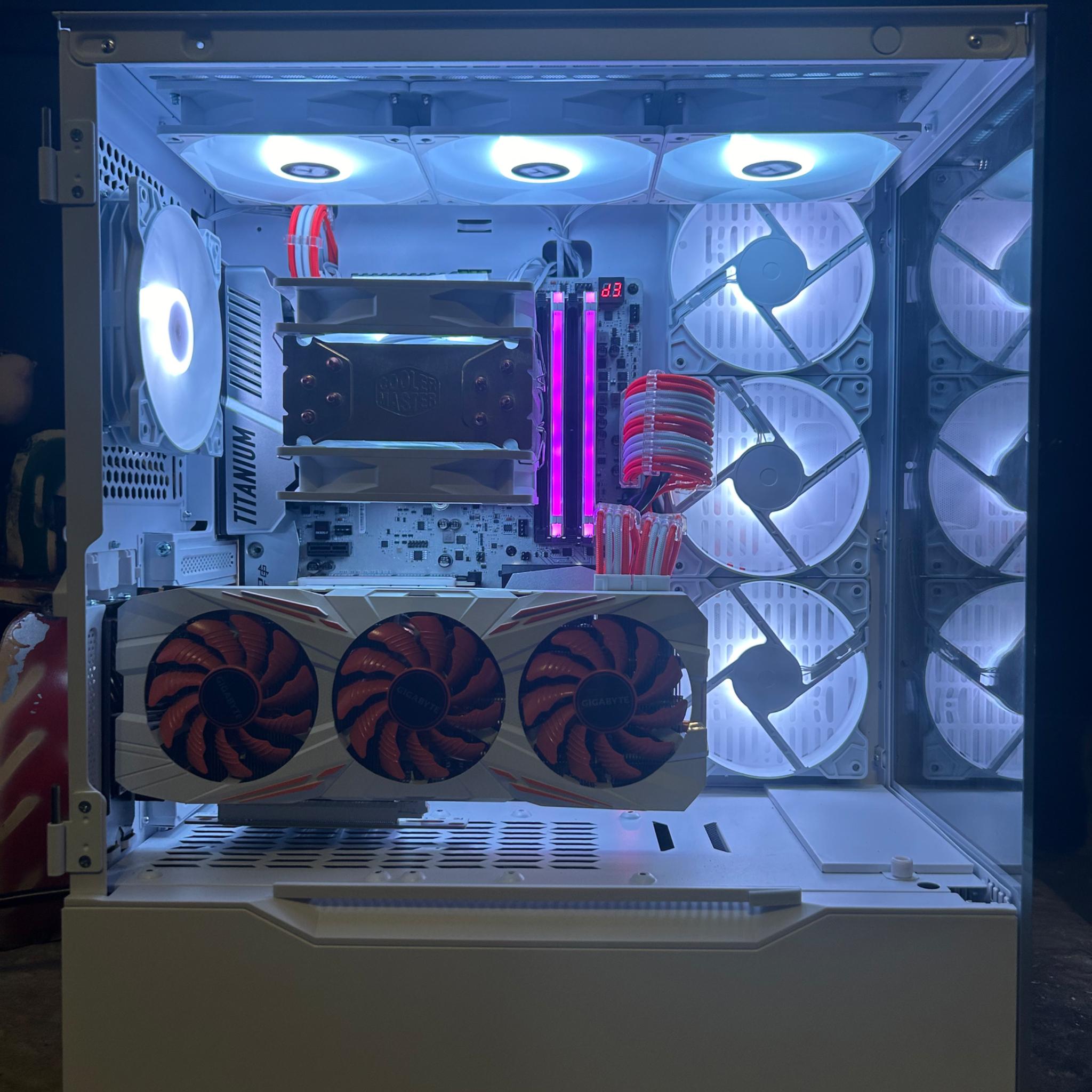 ALL WHITE! 1080 ti, 3500x, 16gb, 1TB ssd all white gaming pc