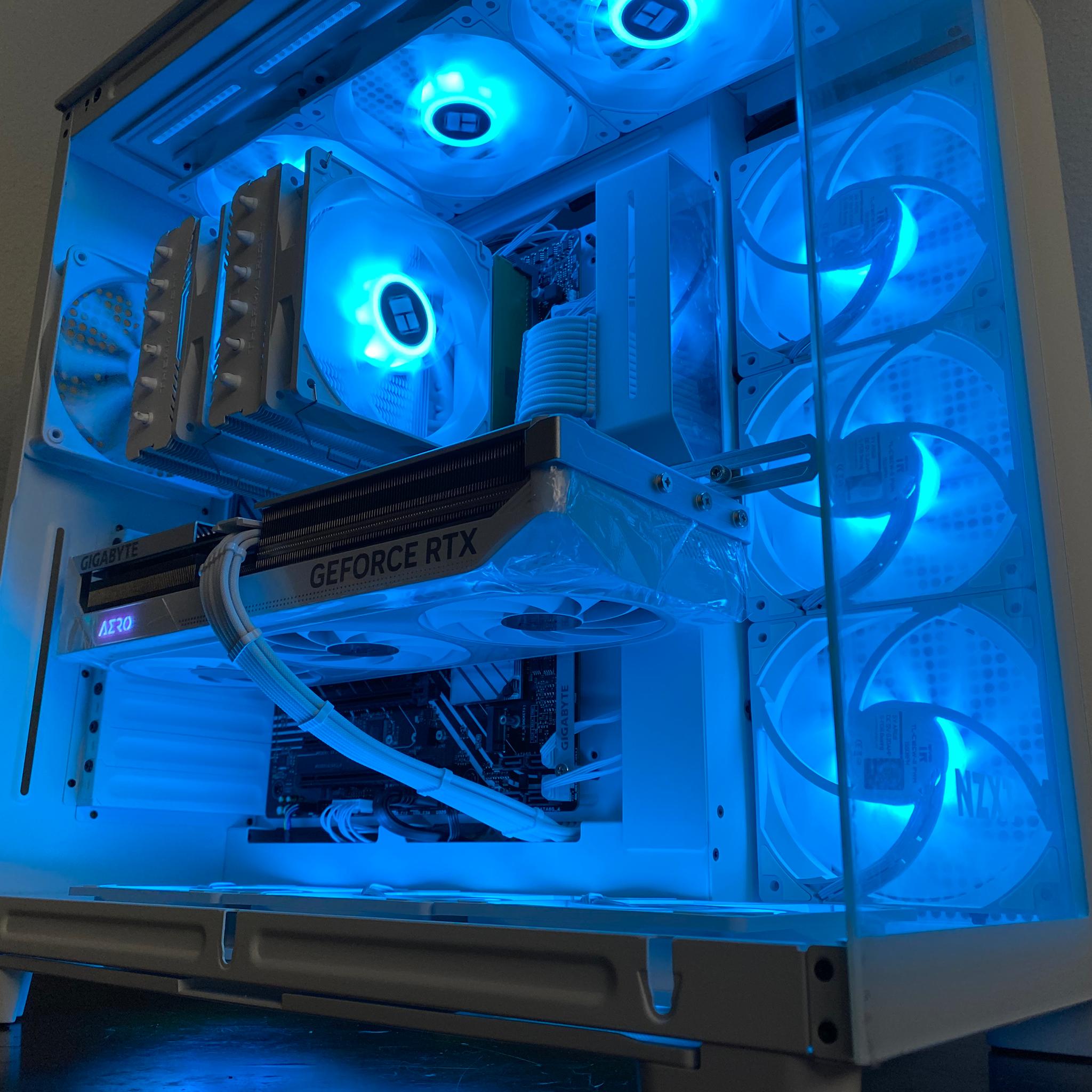 Manganese III 12600k RTX 4070 Ti 2 TB NVME 32GB DDR4