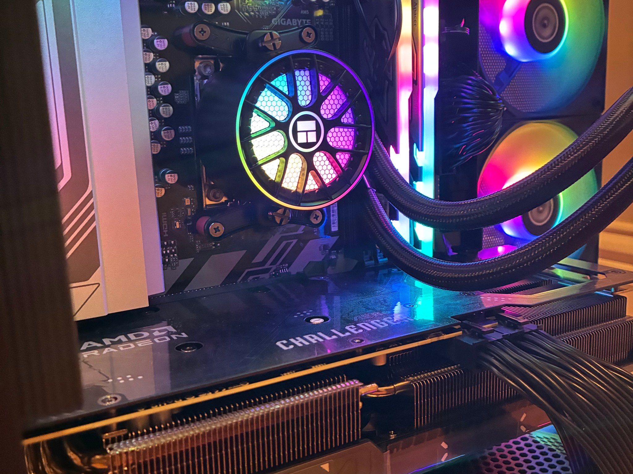 RX 9070 XT RYZEN 7 7700X 4K CUSTOM GAMING PC 32GB DDR5 1TB NVME SSD WIFI 6E WINDOWS 10/11