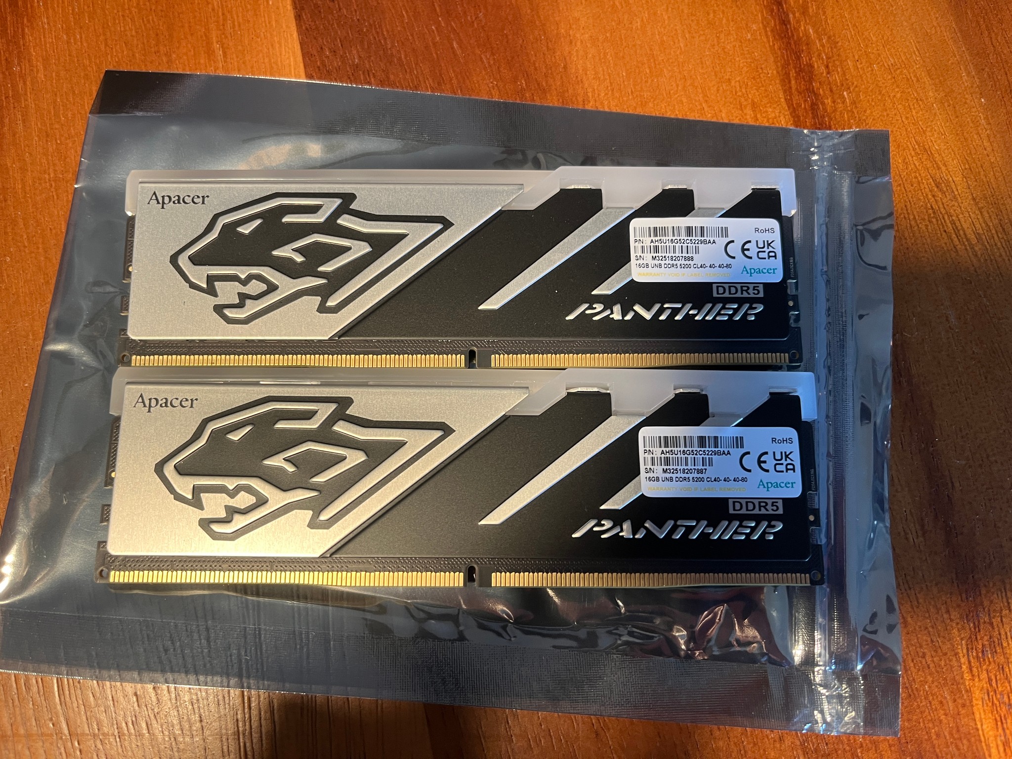 Apacer Panther 32GB (2x16GB) RAM DDR5 RGB 5200MHz AH5U16G52C5229BAA