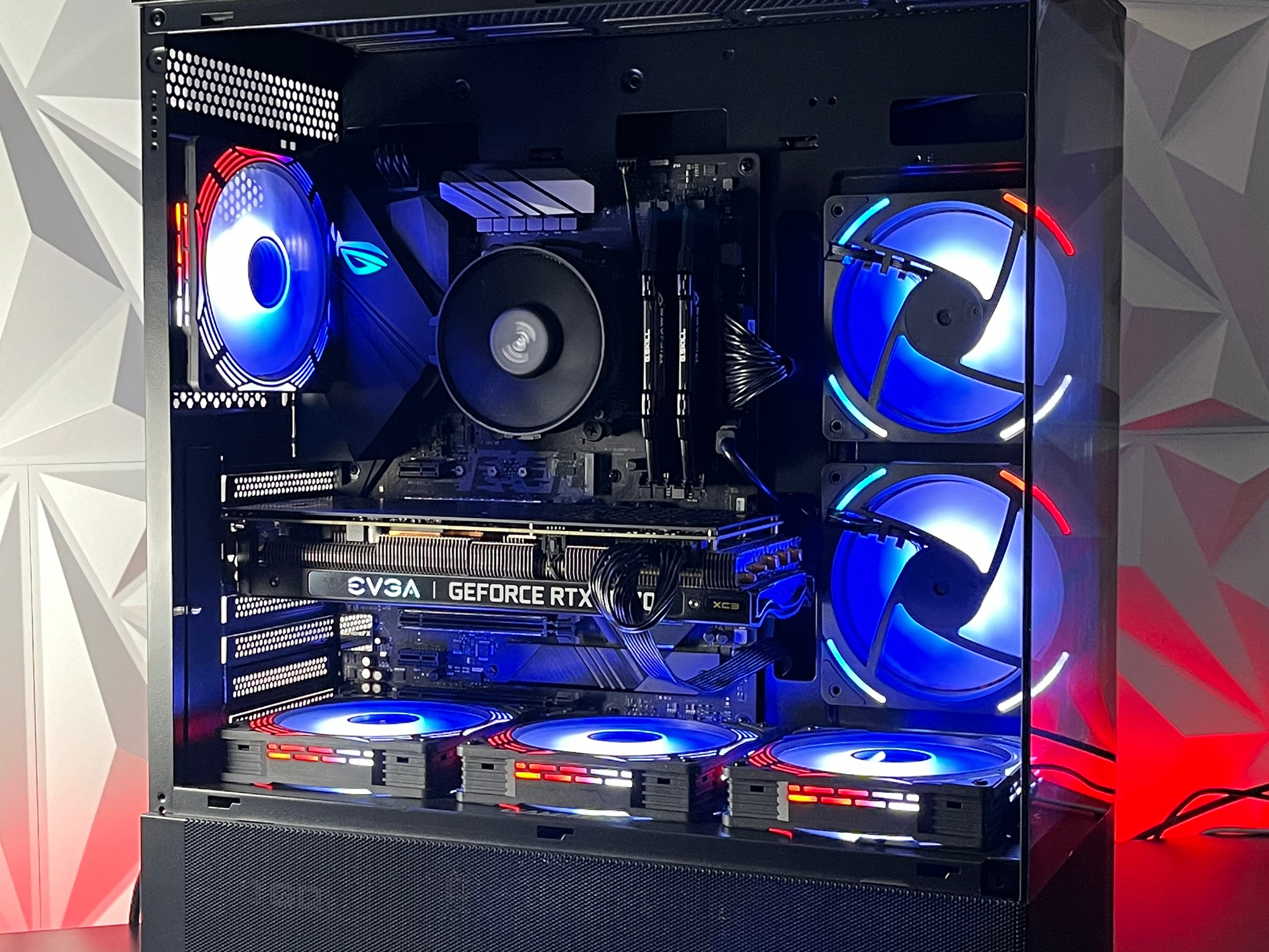 RTX 3070 XC3 8GB, Ryzen 5 5600X, 16GB 3200MHz | Black RGB Gaming Computer/PC