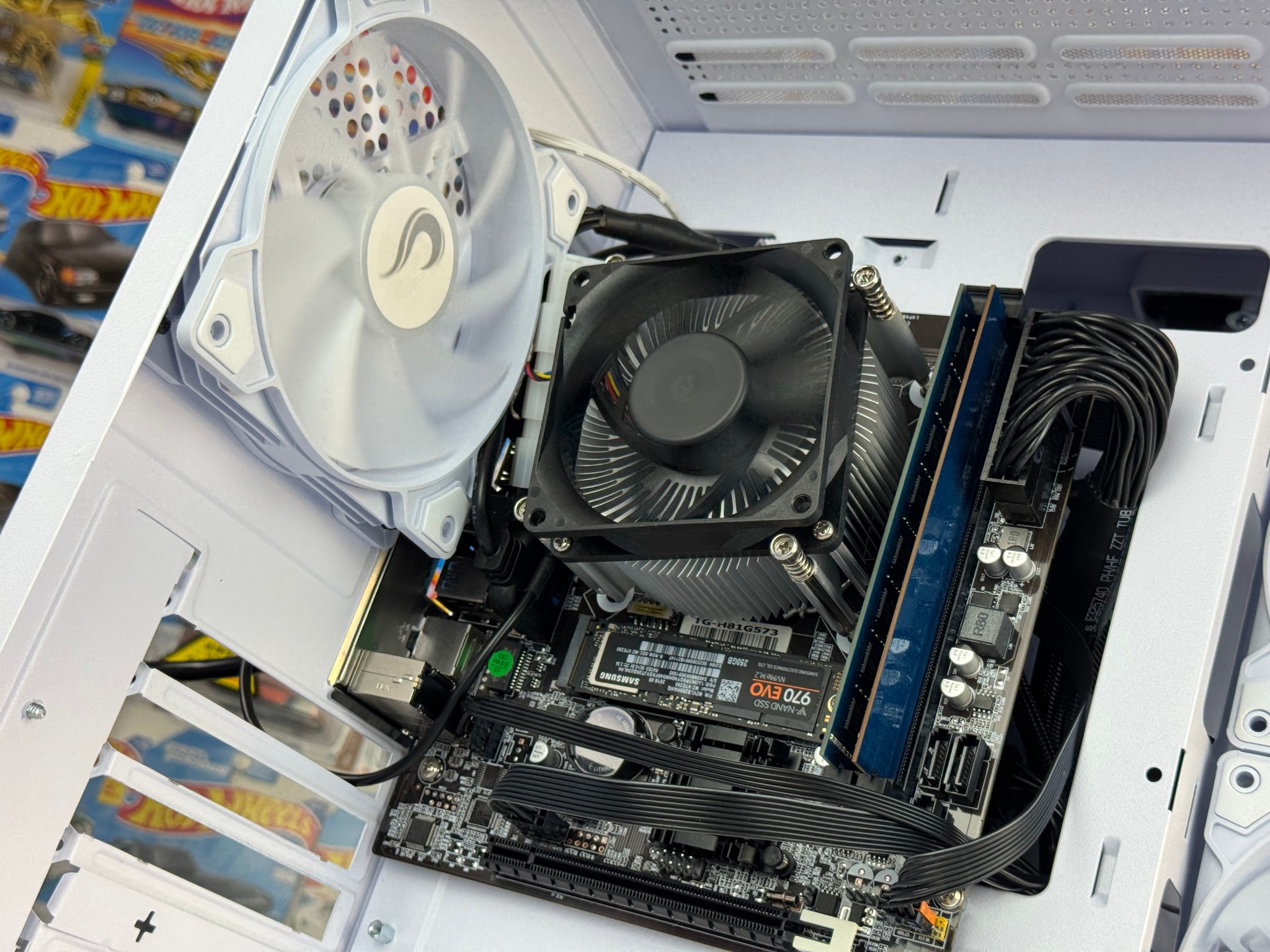 🧊 GLACIER - Intel Core I5 Gaming PC 🧊