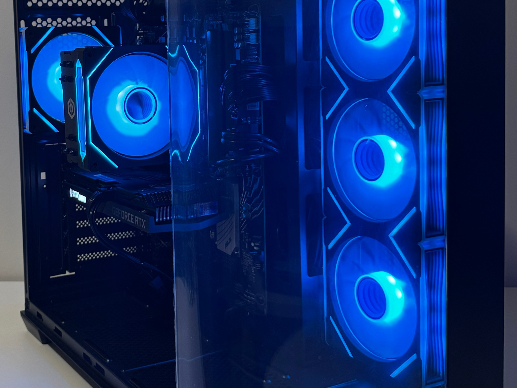 AMD Ryzen 5 8400F 32GB DDR5 RAM GeForce RTX 3060 Ti WD Black SN850X 1TB NVMe SSD AM5 Gaming PC