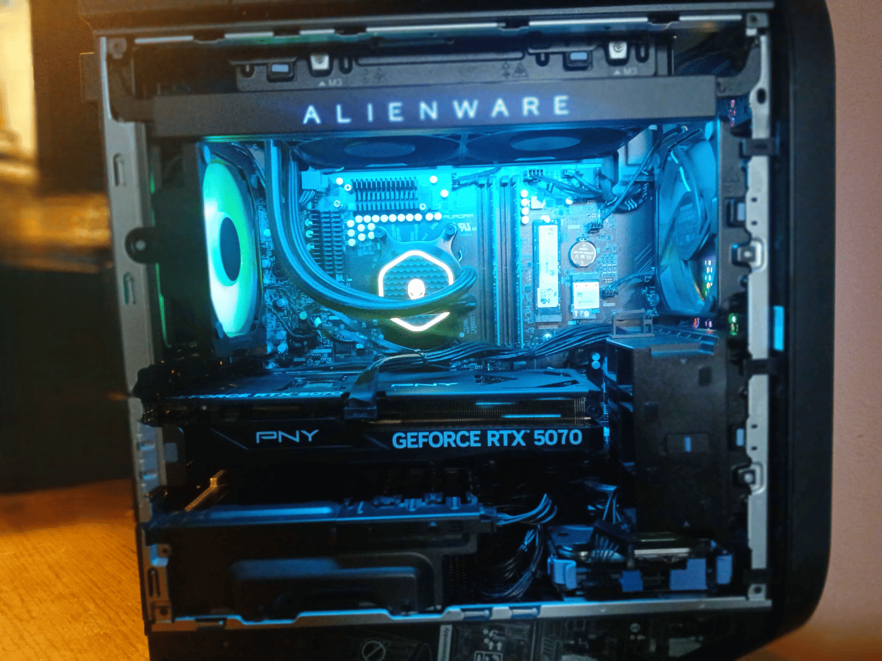 RTX 5070 | 32GB DDR5 | Ryzen 5 7600x | WIFI 6 | Bluetooth | Alienware