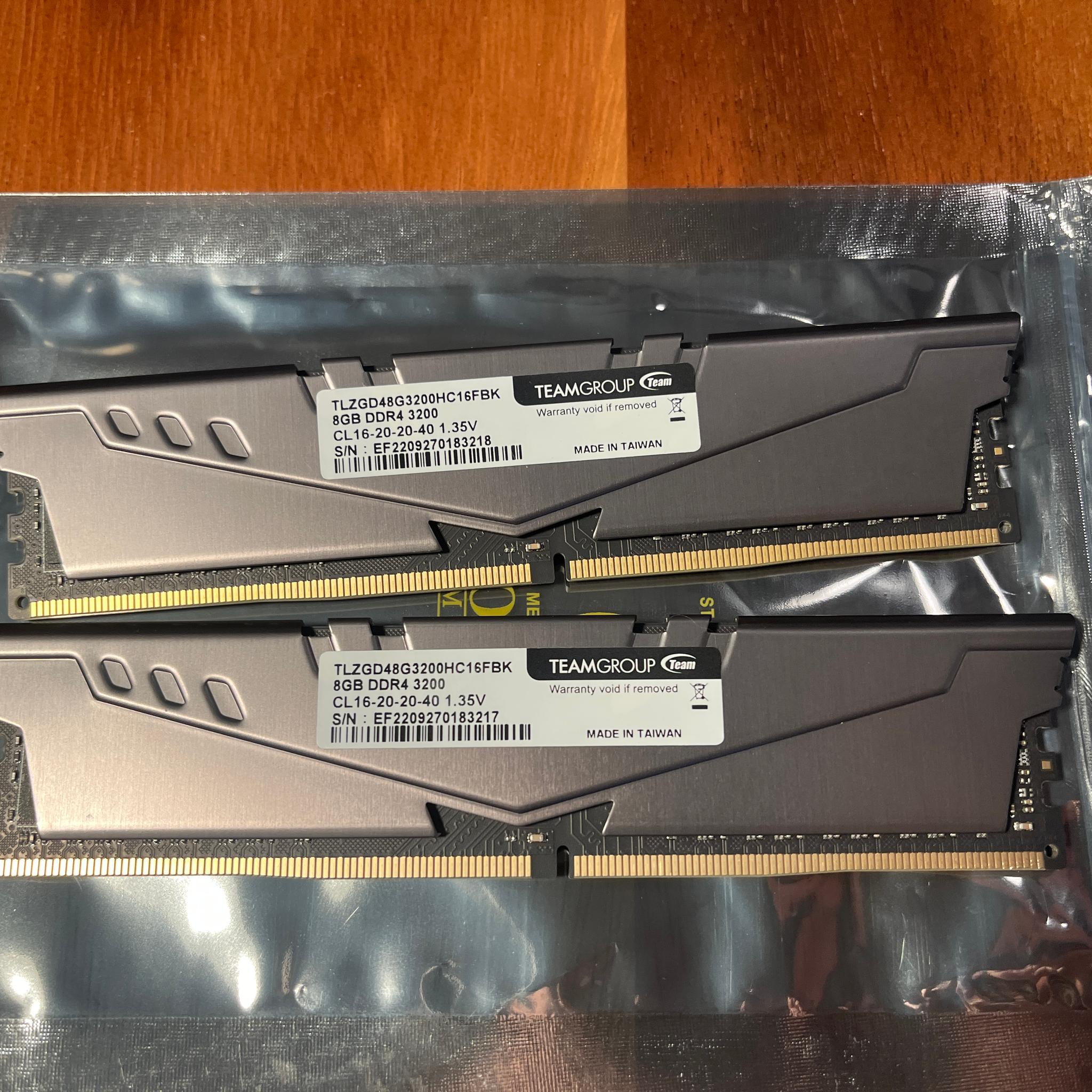 TeamGroup T-Force Vulcan 16GB (2x8GB) RAM DDR4 3200MHz TLZGD48G3200HC16FBK
