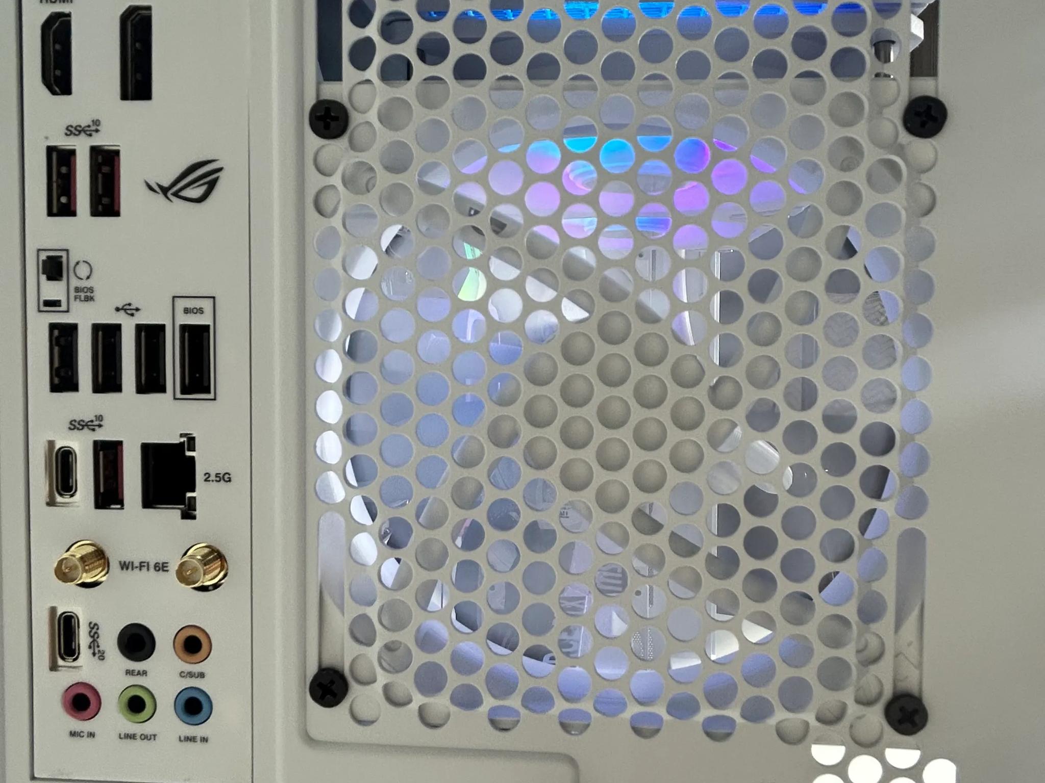 //COSMIC// All White Gaming PC - AMD Ryzen 7 7700 | RTX 5070 12GB | 32GB DDR5 | 2TB SSD