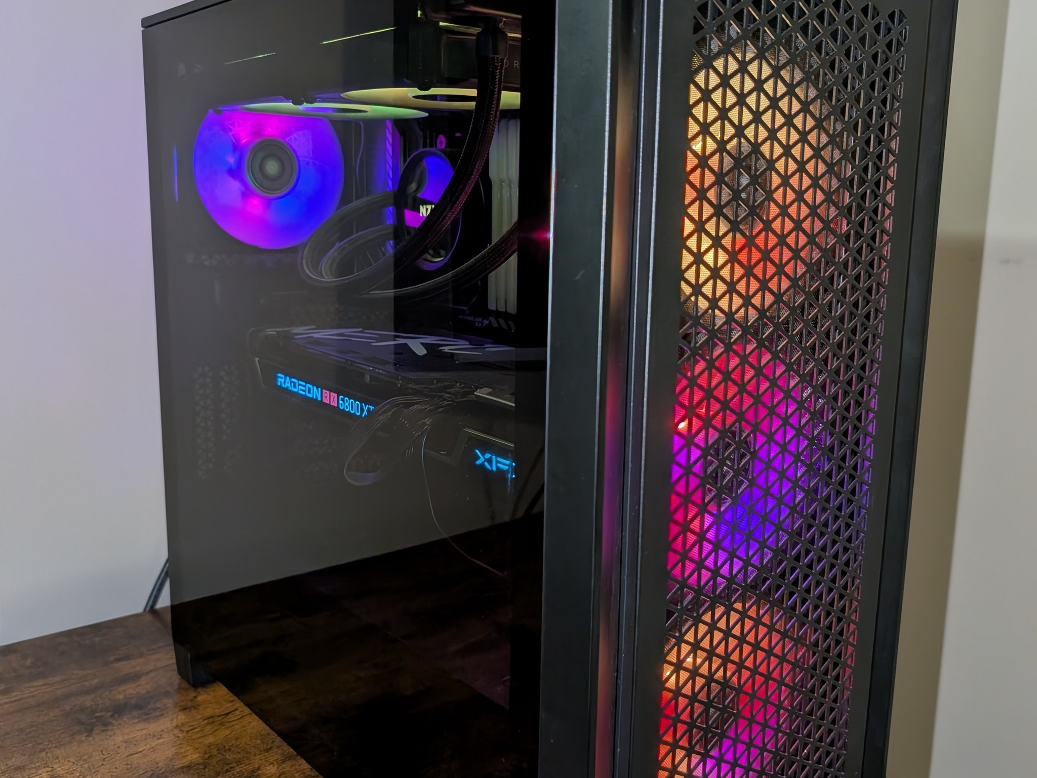 CPU | Ryzen 5800X3D ~ GPU | RX 6800XT w/ 1TB 990 Pro Custom Build