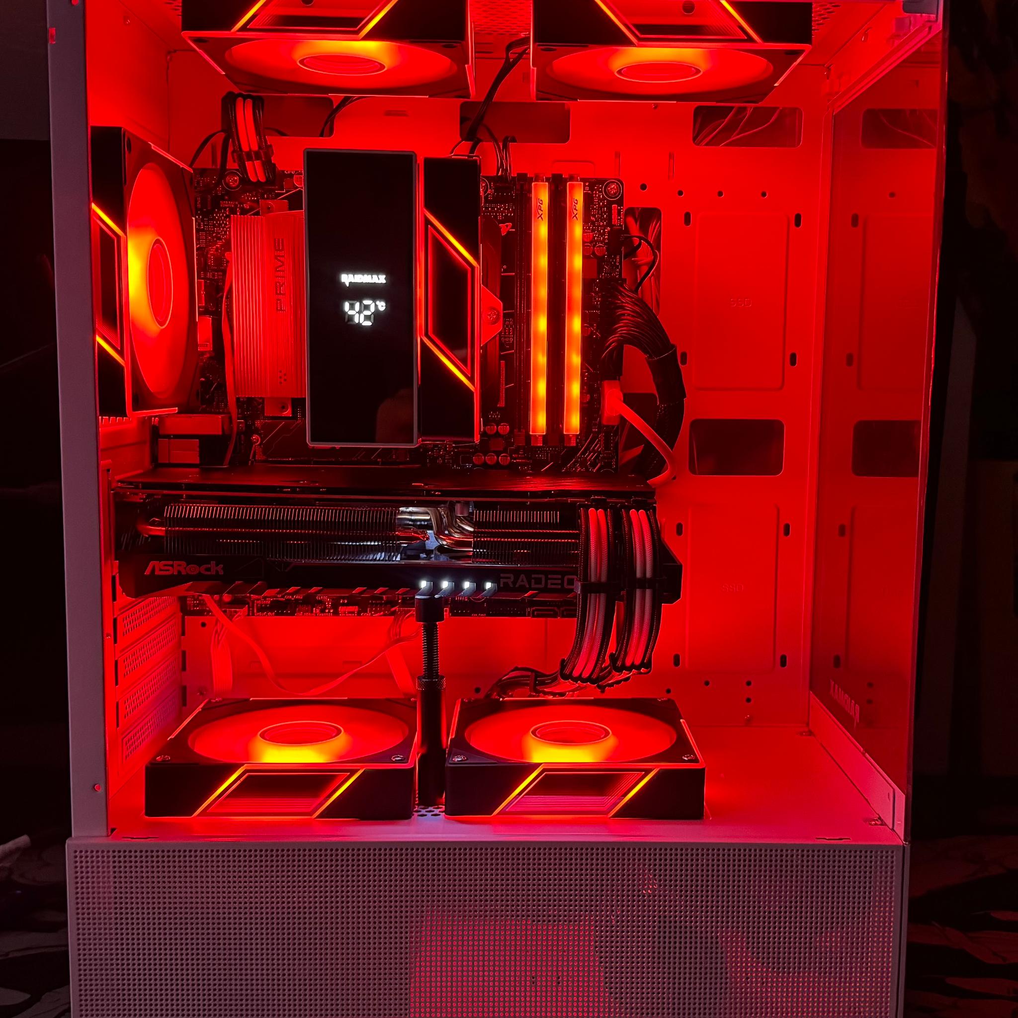Gaming PC / content creation | AMD Radeon RX 7700 XT| Ryzen 7 | 32GB RAM | WINDOWS 11 Home | WiFi an