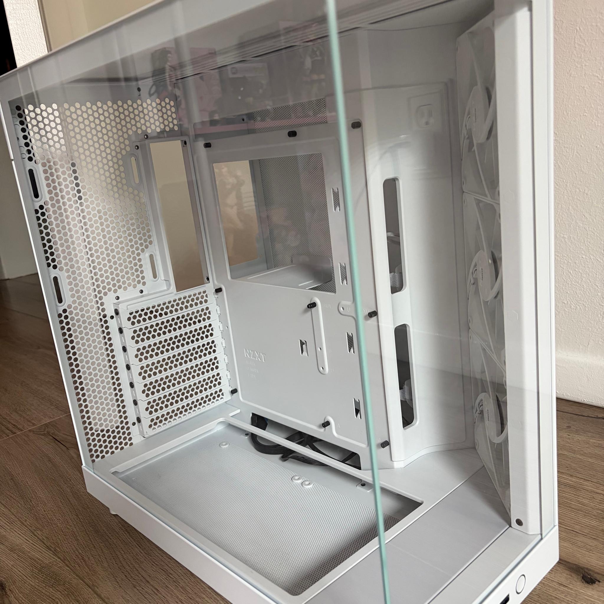 NZXT H6 Flow White Compact Dual-Chamber Mid Tower Airflow Case Tempered Glass