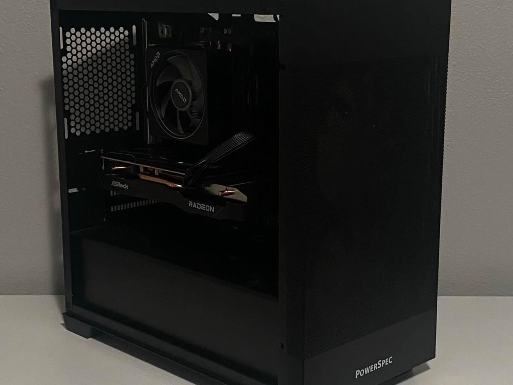 High End All Black Gaming Pc (5800x3D RX 7600 16GB RAM WIFI)
