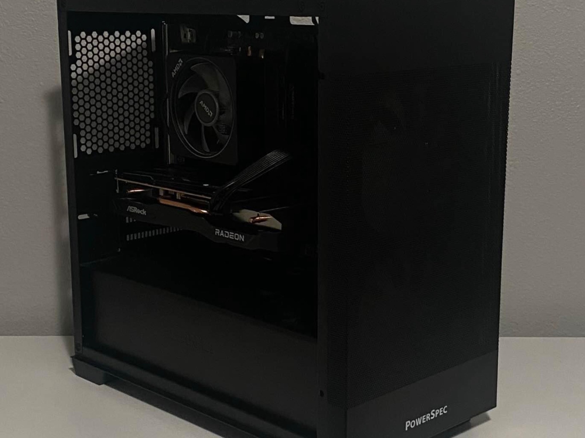 High End All Black Gaming Pc (5800x3D RX 7600 16GB RAM WIFI)