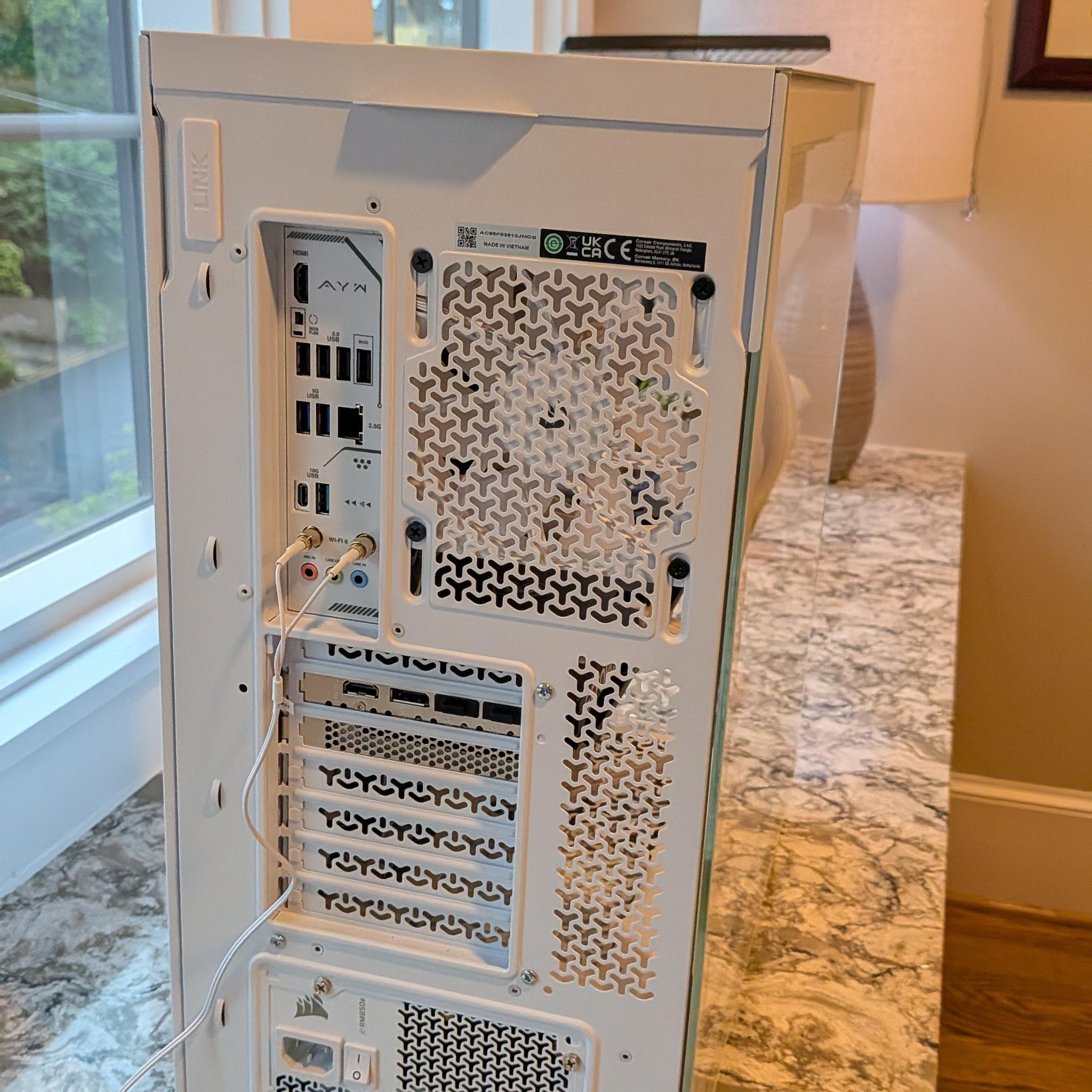 Pristine All-White Gaming PC | i7-14700K | RTX 5060 Ti | 32GB DDR5