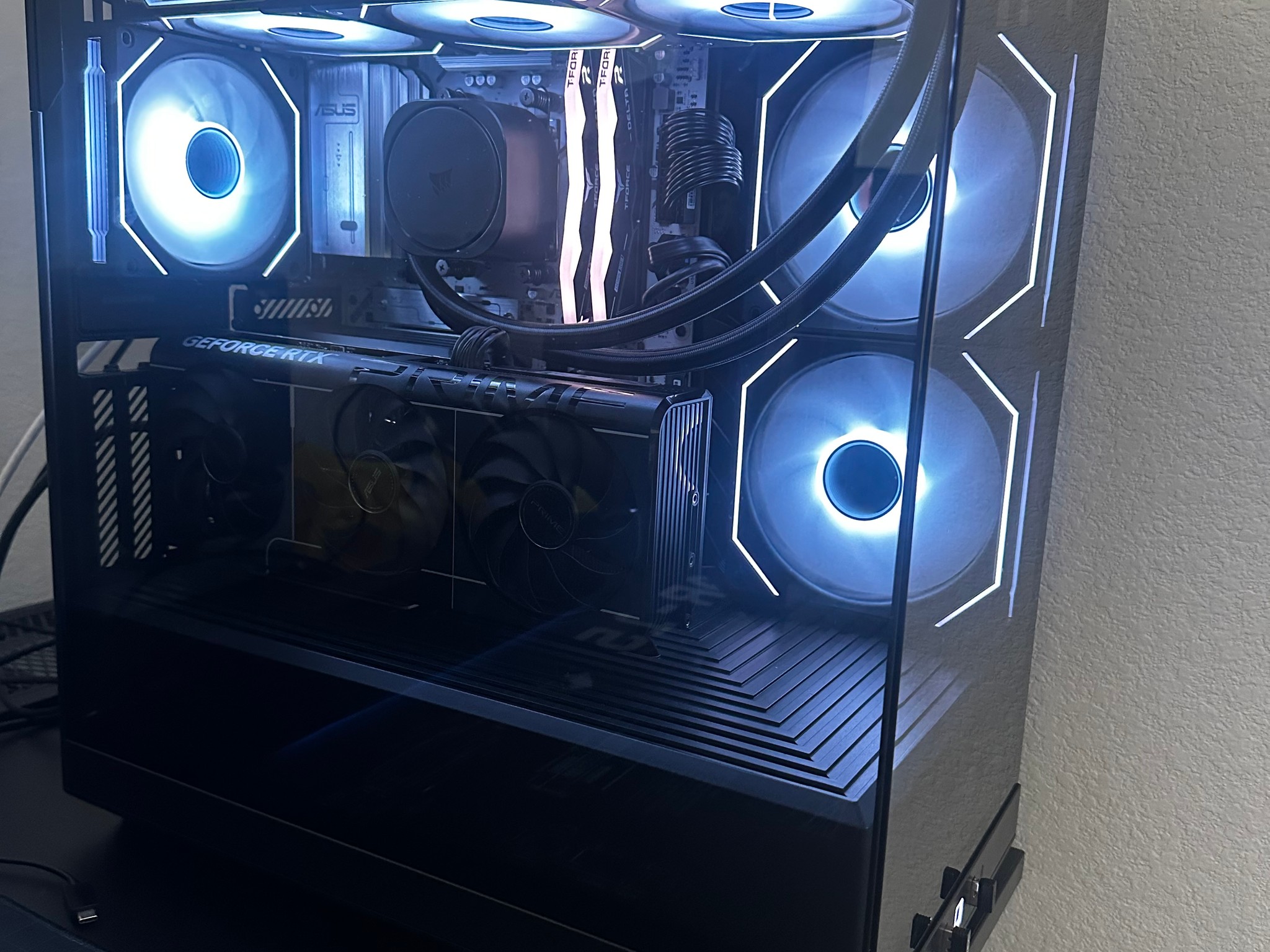 GeForce RTX 5070 Custom Gaming PC - Ryzen 5 9600X