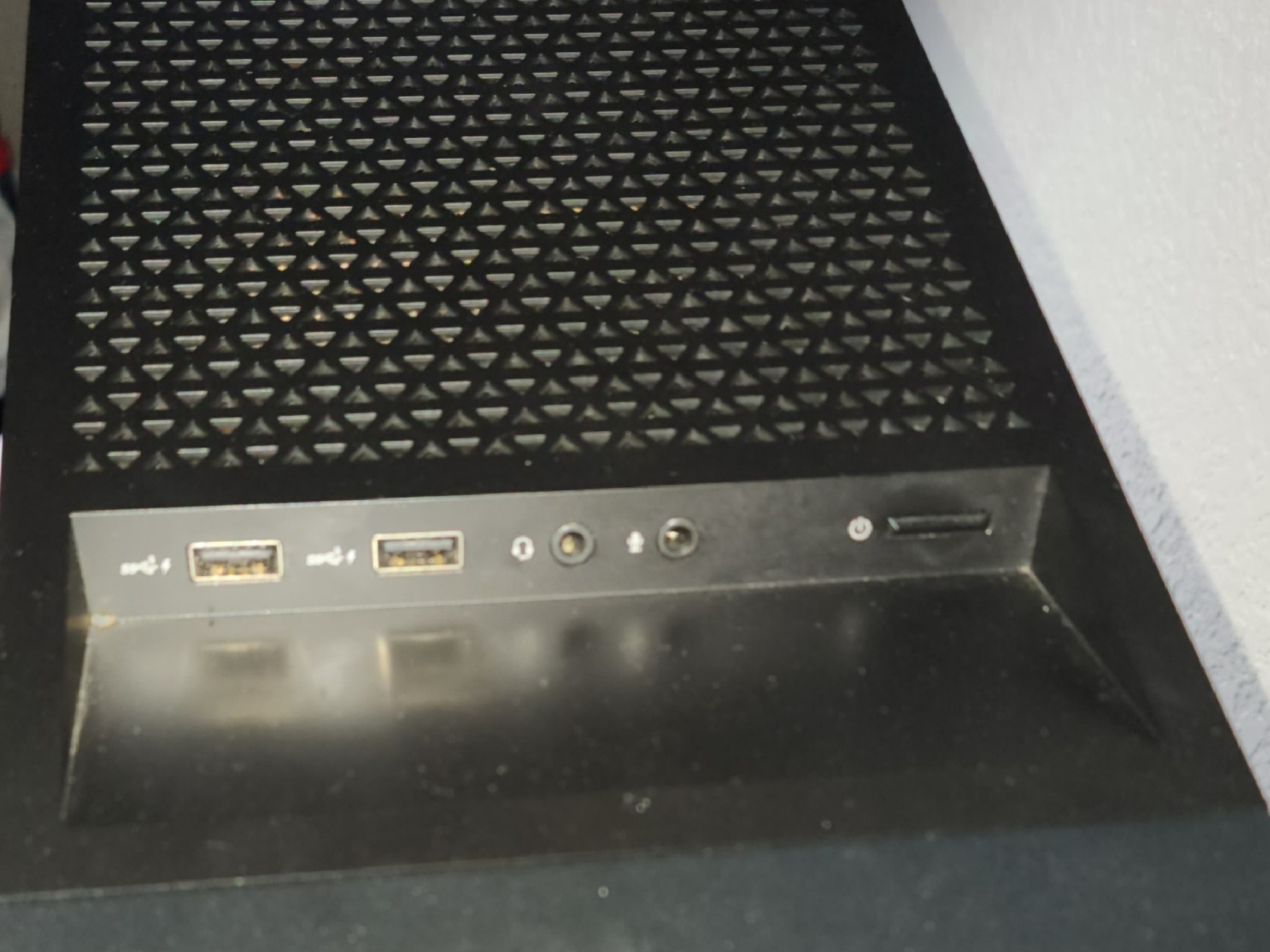 HP OMEN 30L, AMD Ryzen 5 5600X, NVIDIA 3060, 1TB SSD 2TB HDD, 32GB RAM, Windows 10