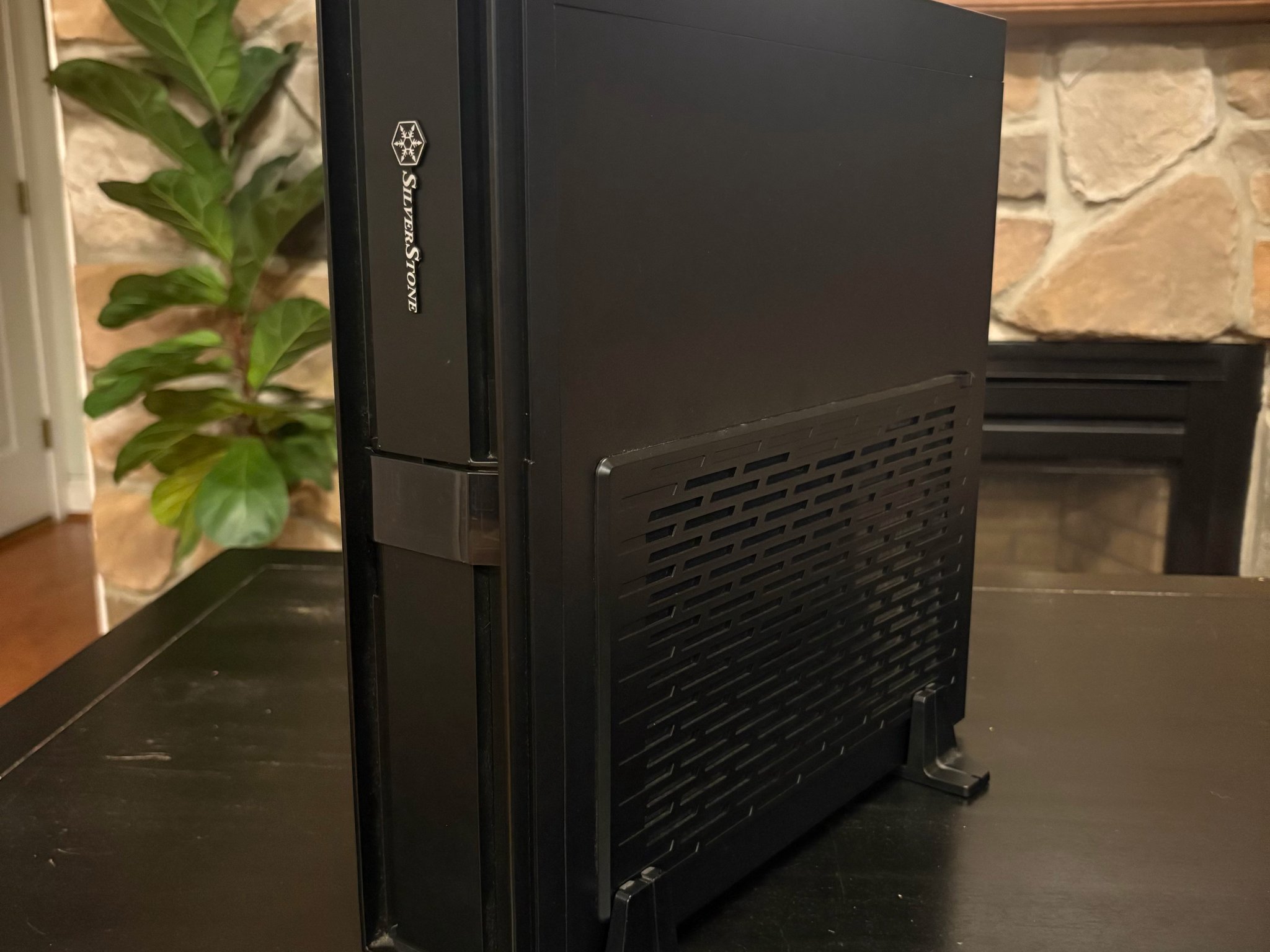 SilverStone Milo ML08 Mini-ITX Small Form Factor Case (Black)