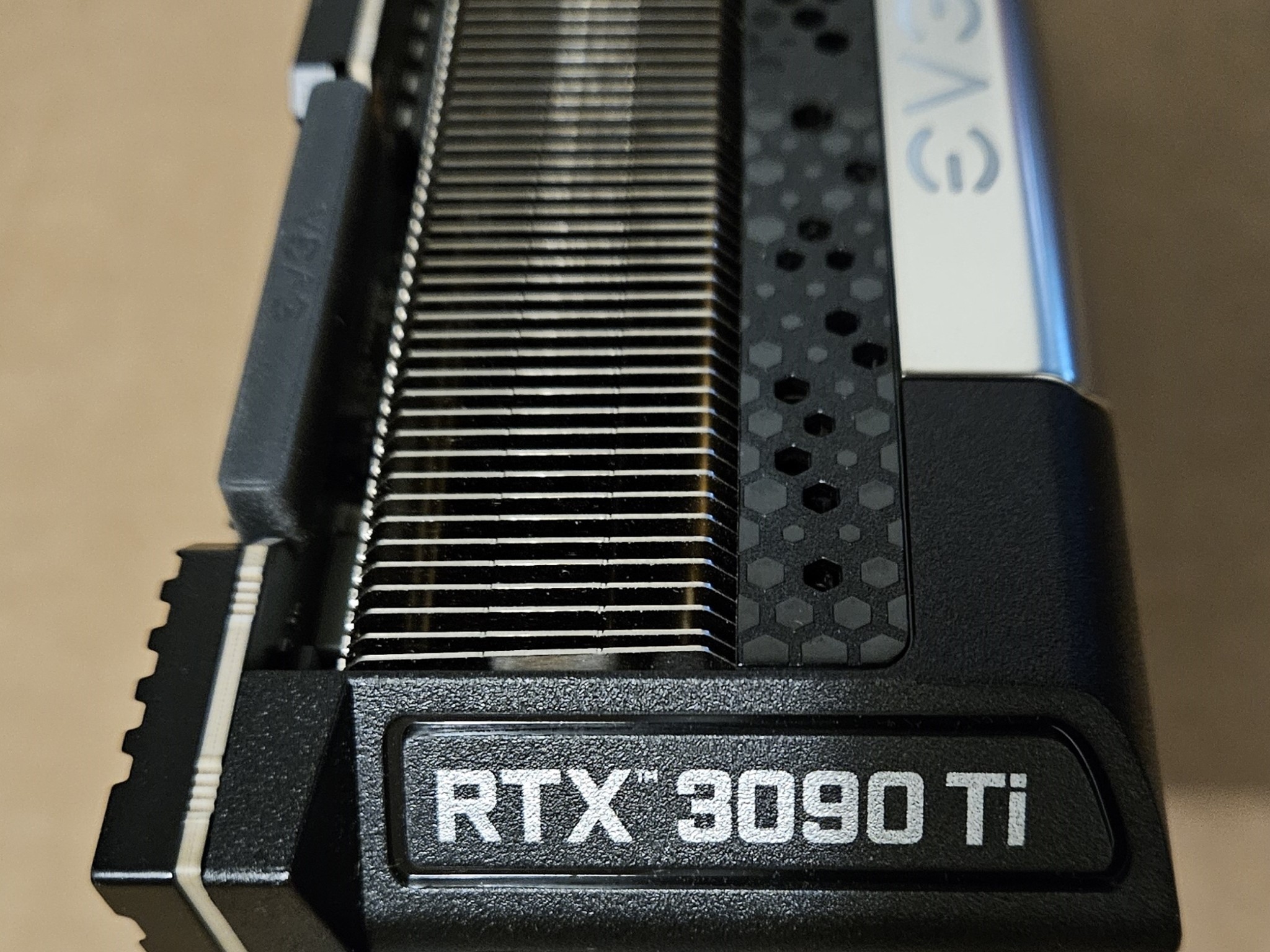 EVGA GeForce RTX 3090 Ti FTW3 ULTRA GAMING - USED - In good condtion