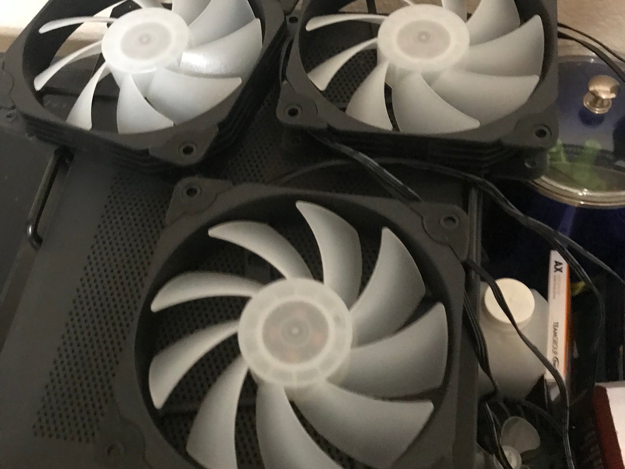 Vetroo ARGB 120mm fans