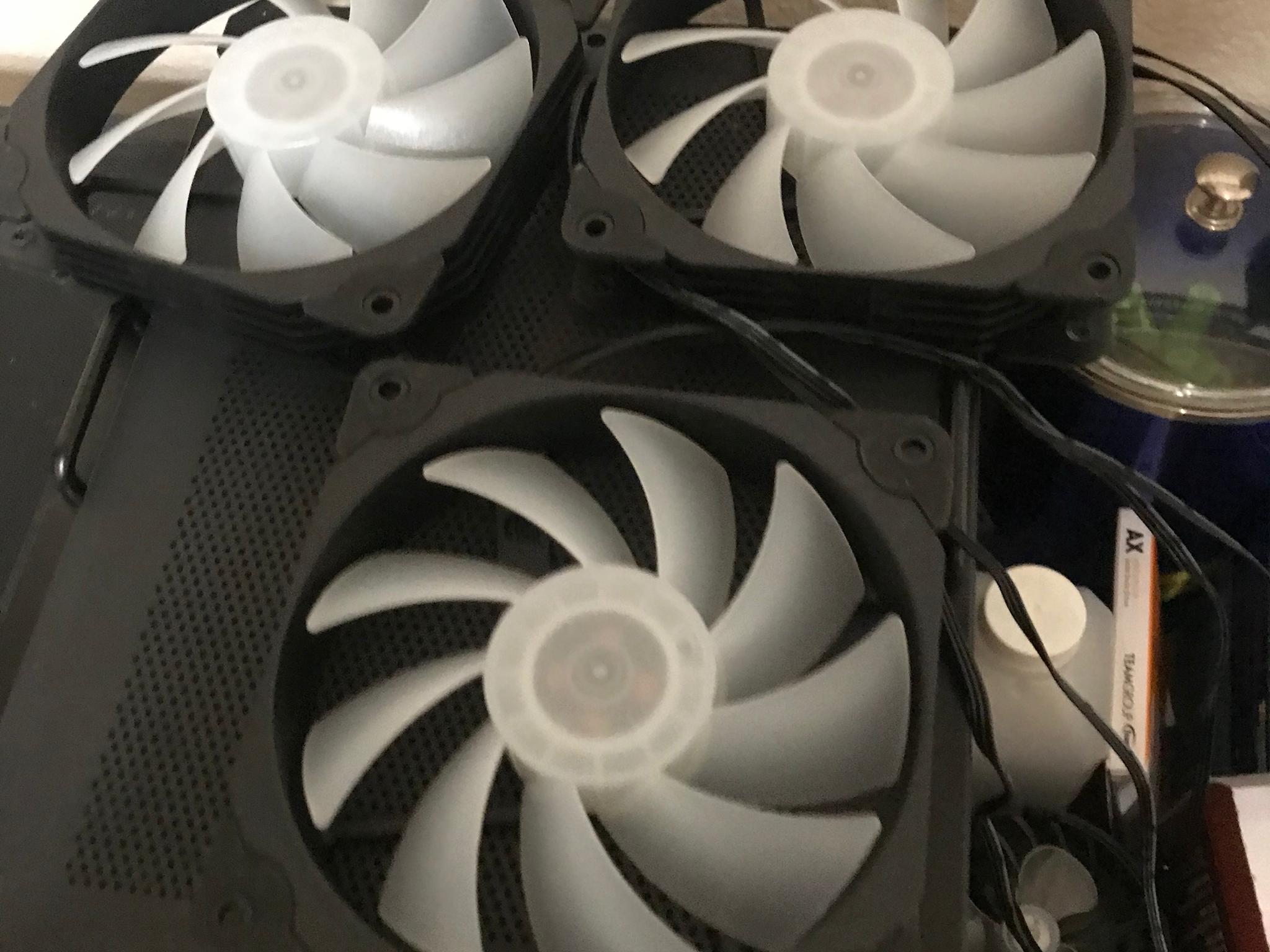Vetroo ARGB 120mm fans