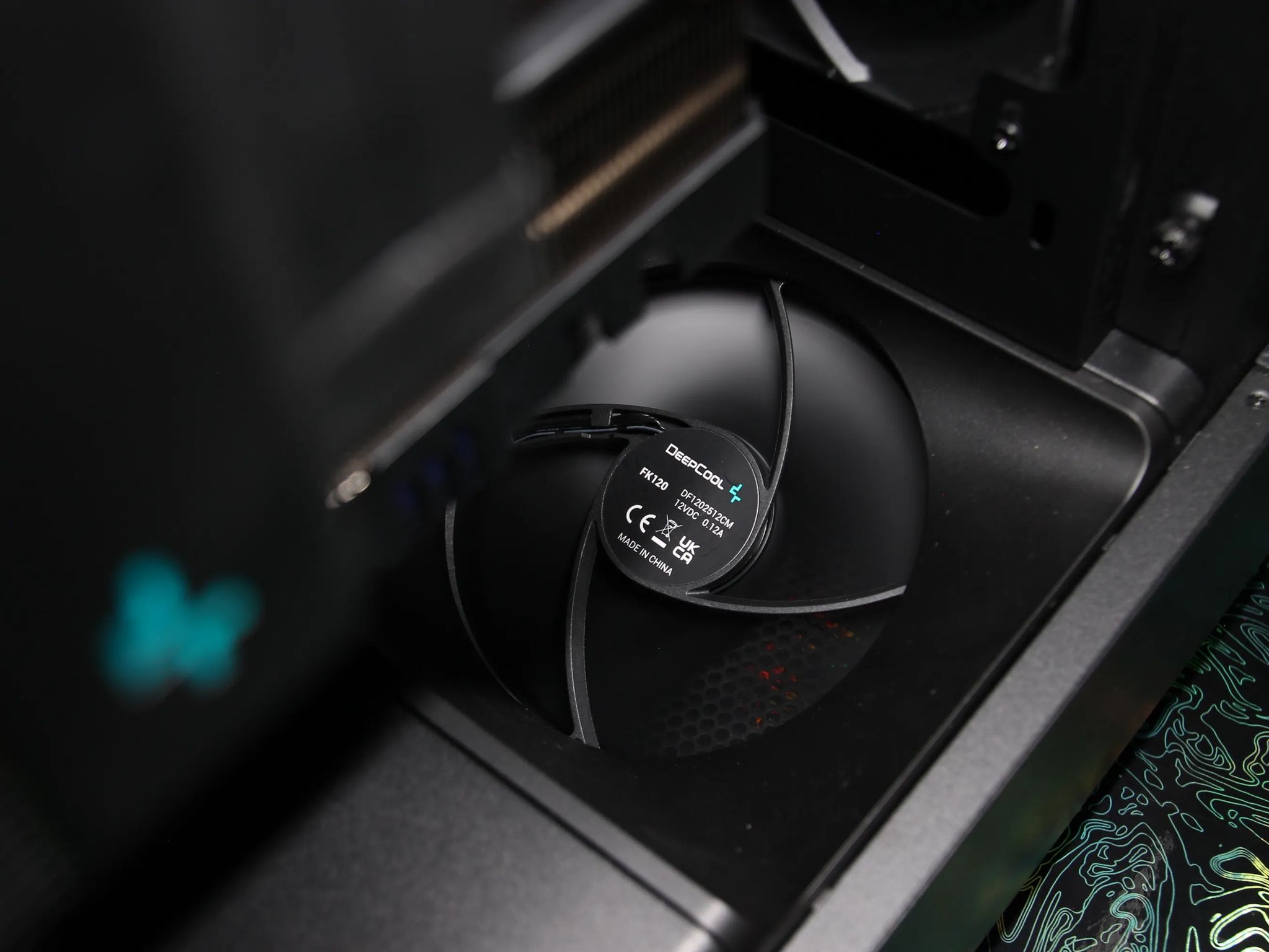 comm.004 // Ryzen 7 7800X3D, RTX 4070 Ti SUPER // High-End Gaming PC