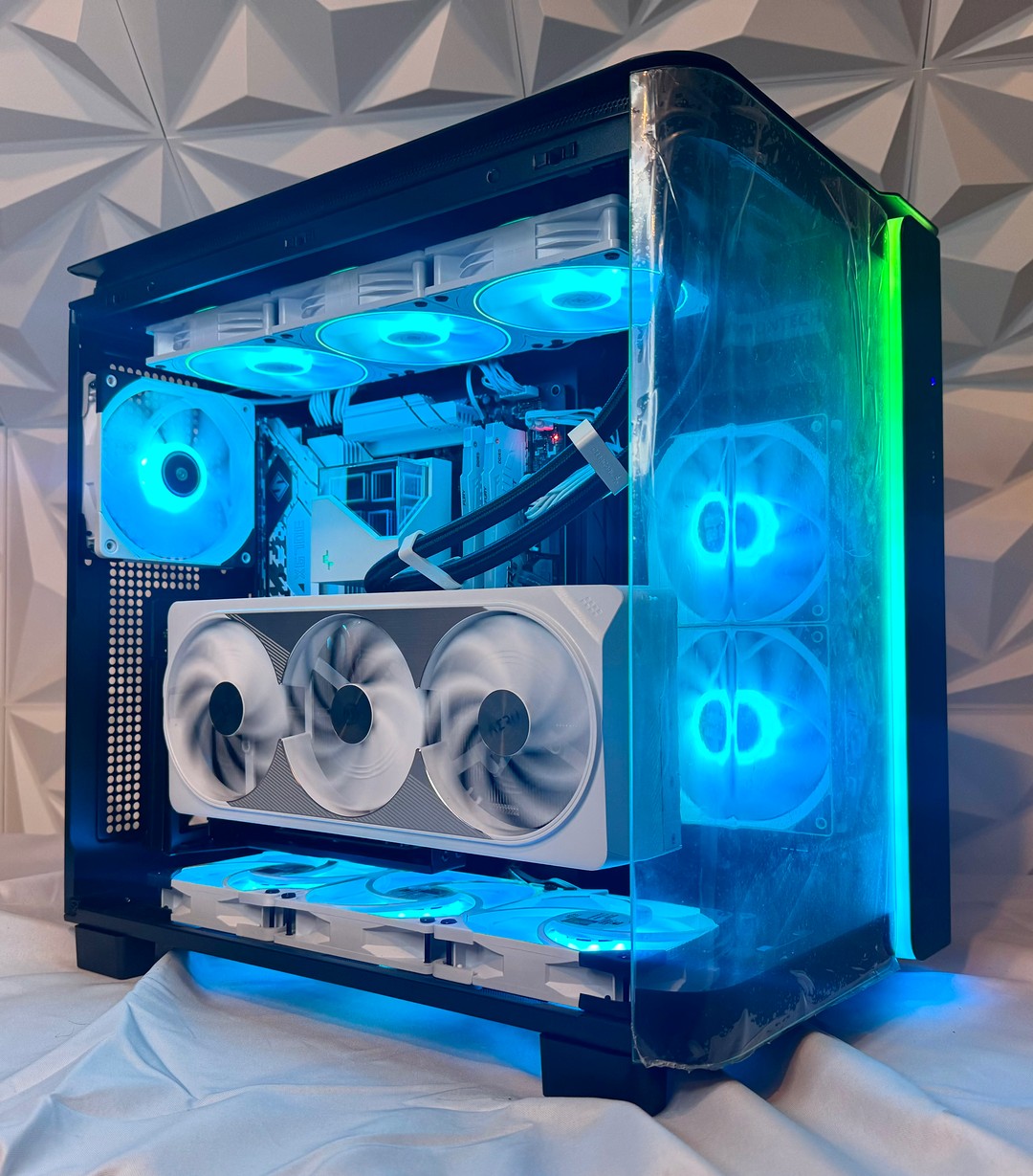 🐼👑 | Ultra Highend Gaming Pc |7800x3d, 4080 super, 64gb, 6TB | Jawa