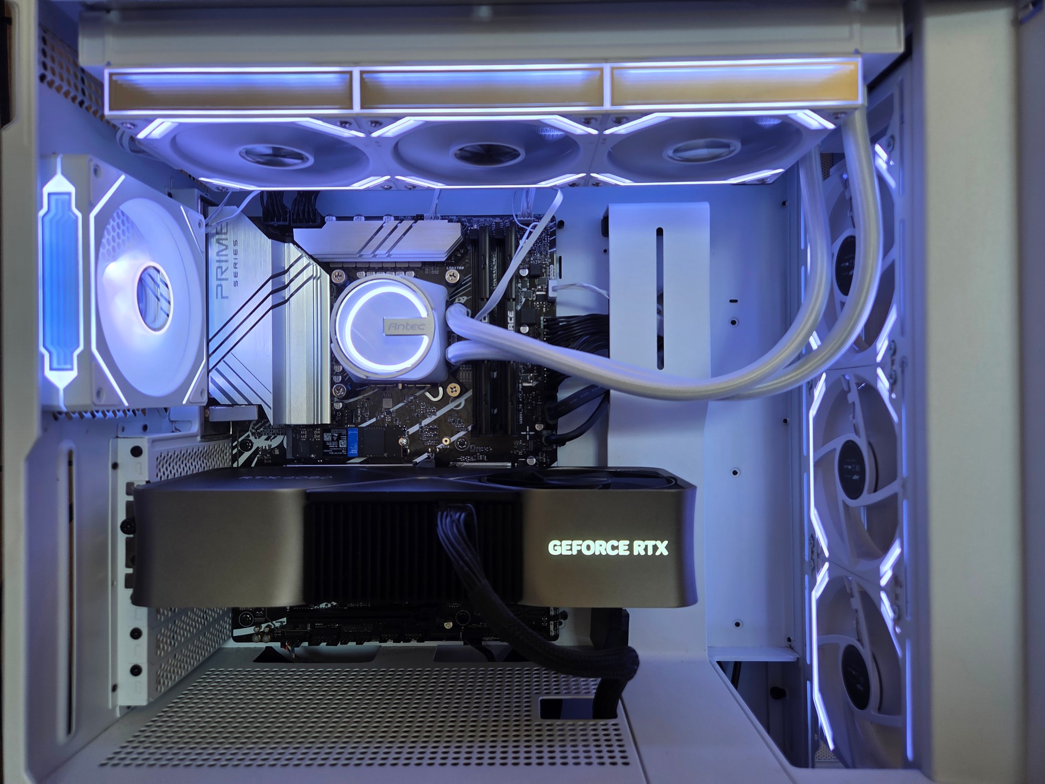 4K Gaming PC v4 | 13700KF| RTX 4080 16GB | 32GB DDR5 | Z790 | 1TB | Windows 11 |
