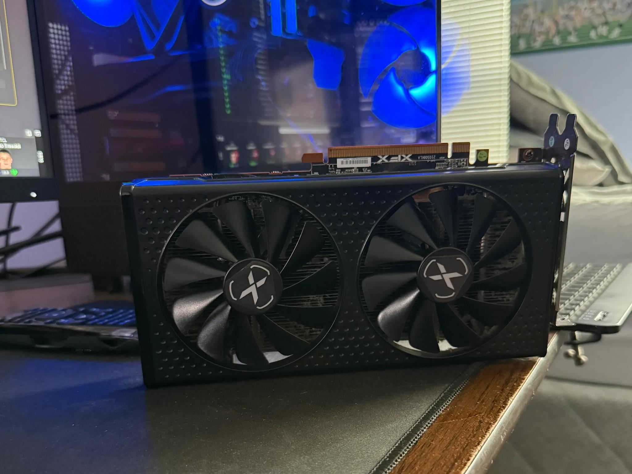 XFX AMD 6650 XT 8GB