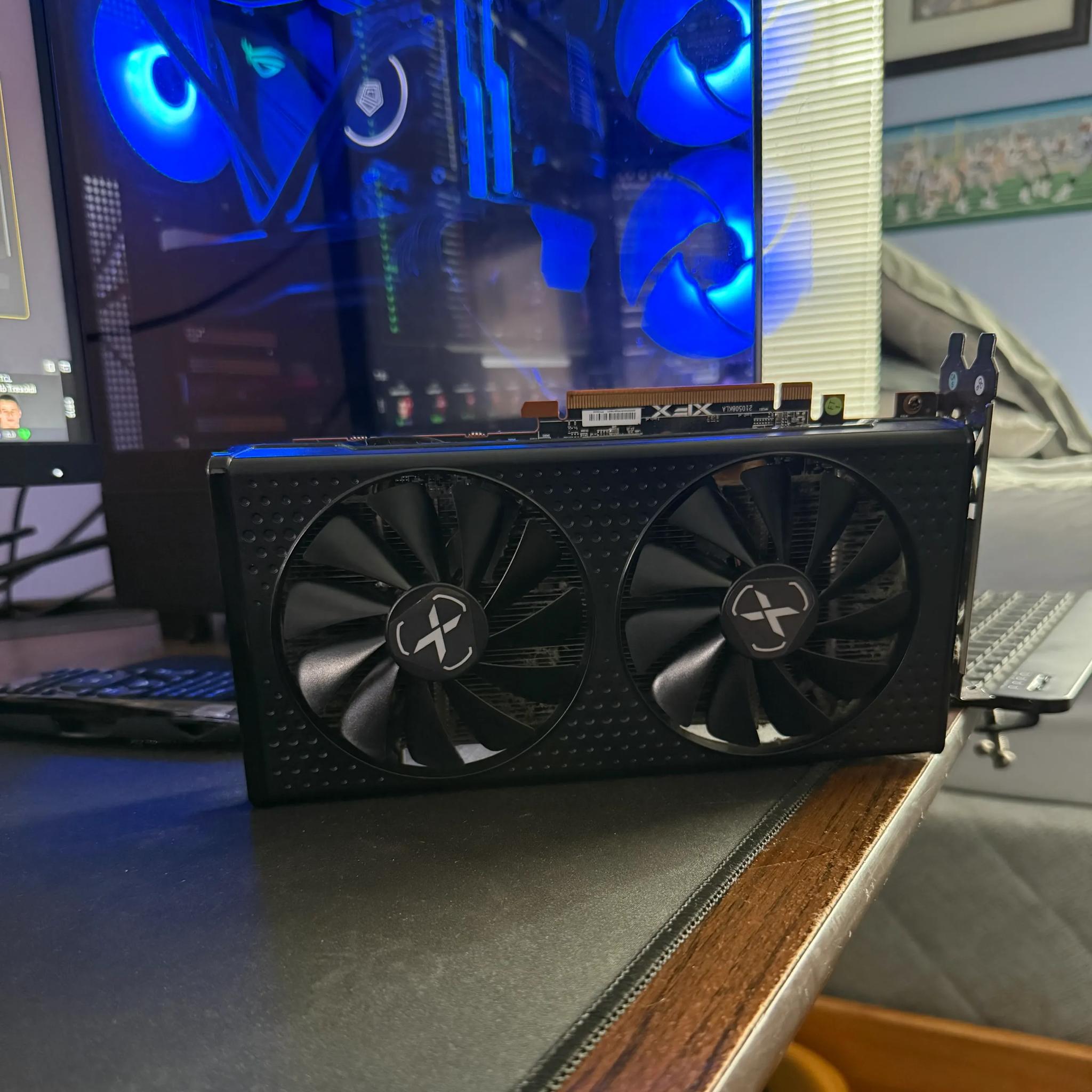 XFX AMD 6650 XT 8GB
