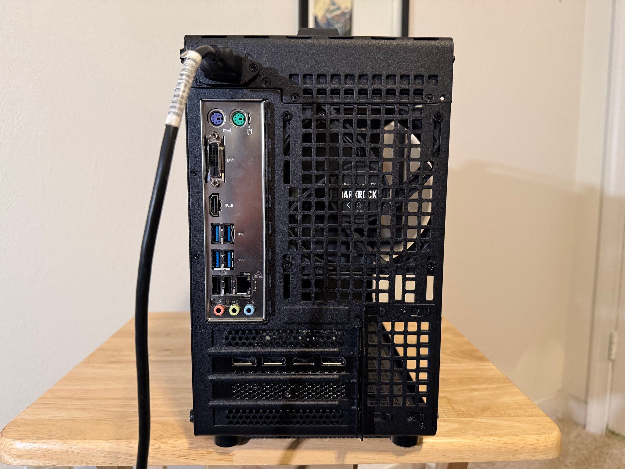 4060, Ryzen 5 5600X Gaming PC 1080p Beast, Small Profile