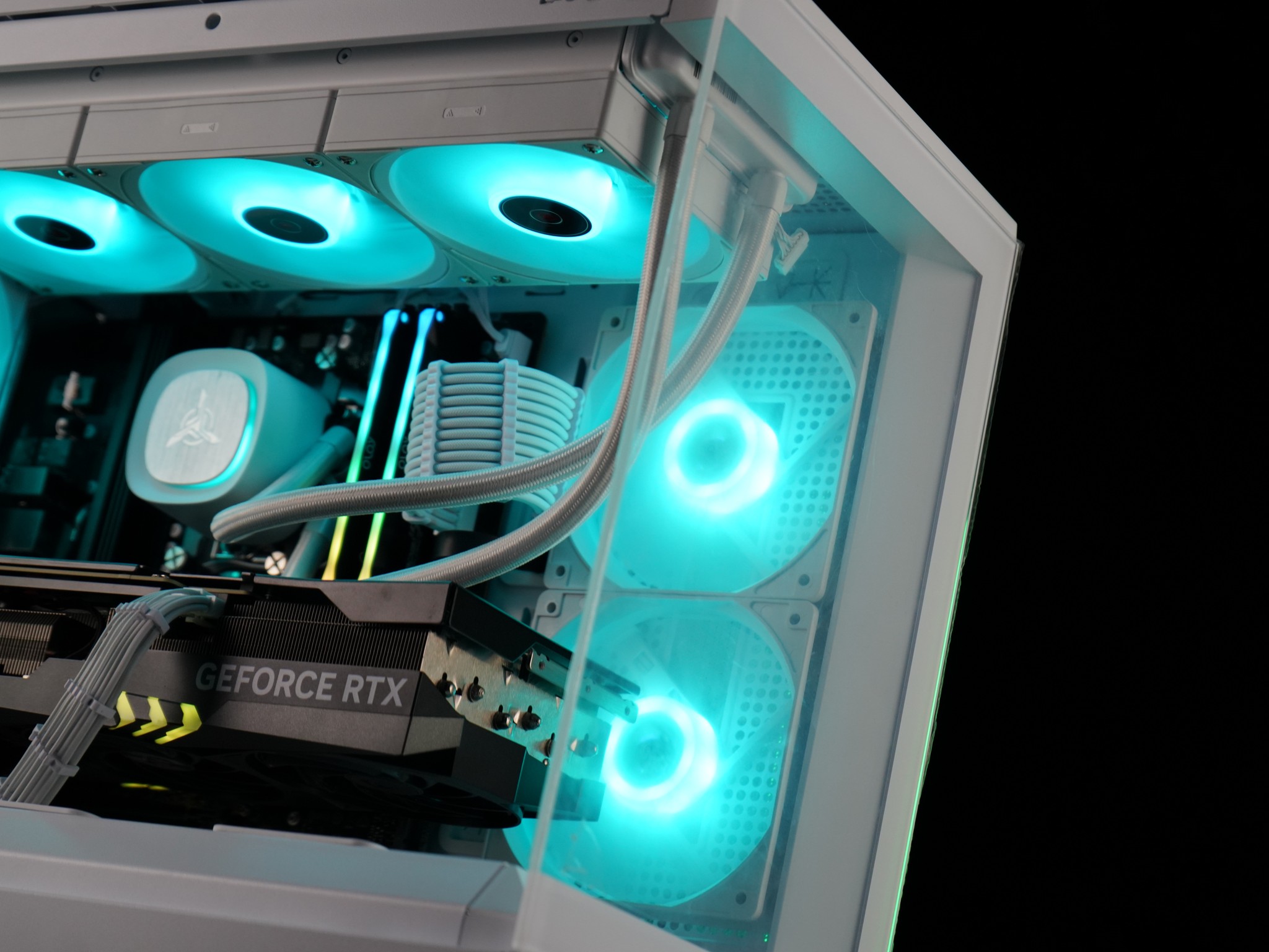 🤍✨💎 AETHERIS - RTX 4070TI | Ryzen 9 | 32GB DDR5 | 2TB M.2 NVME SSD 💎✨🤍