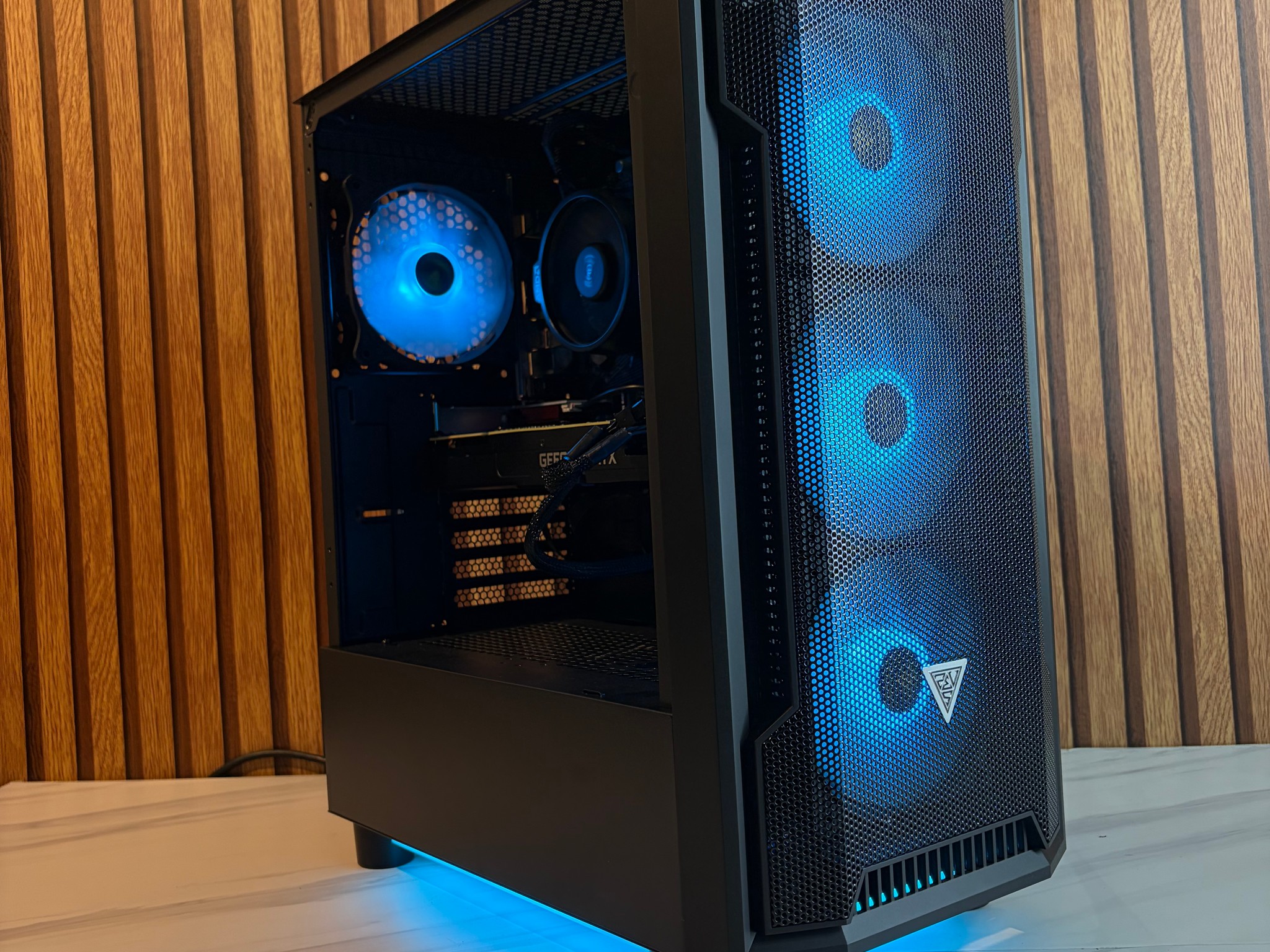 RTX 2070 super | Ryzen 5 5500 | 16 GB | 500GB | Windows 11 PRO
