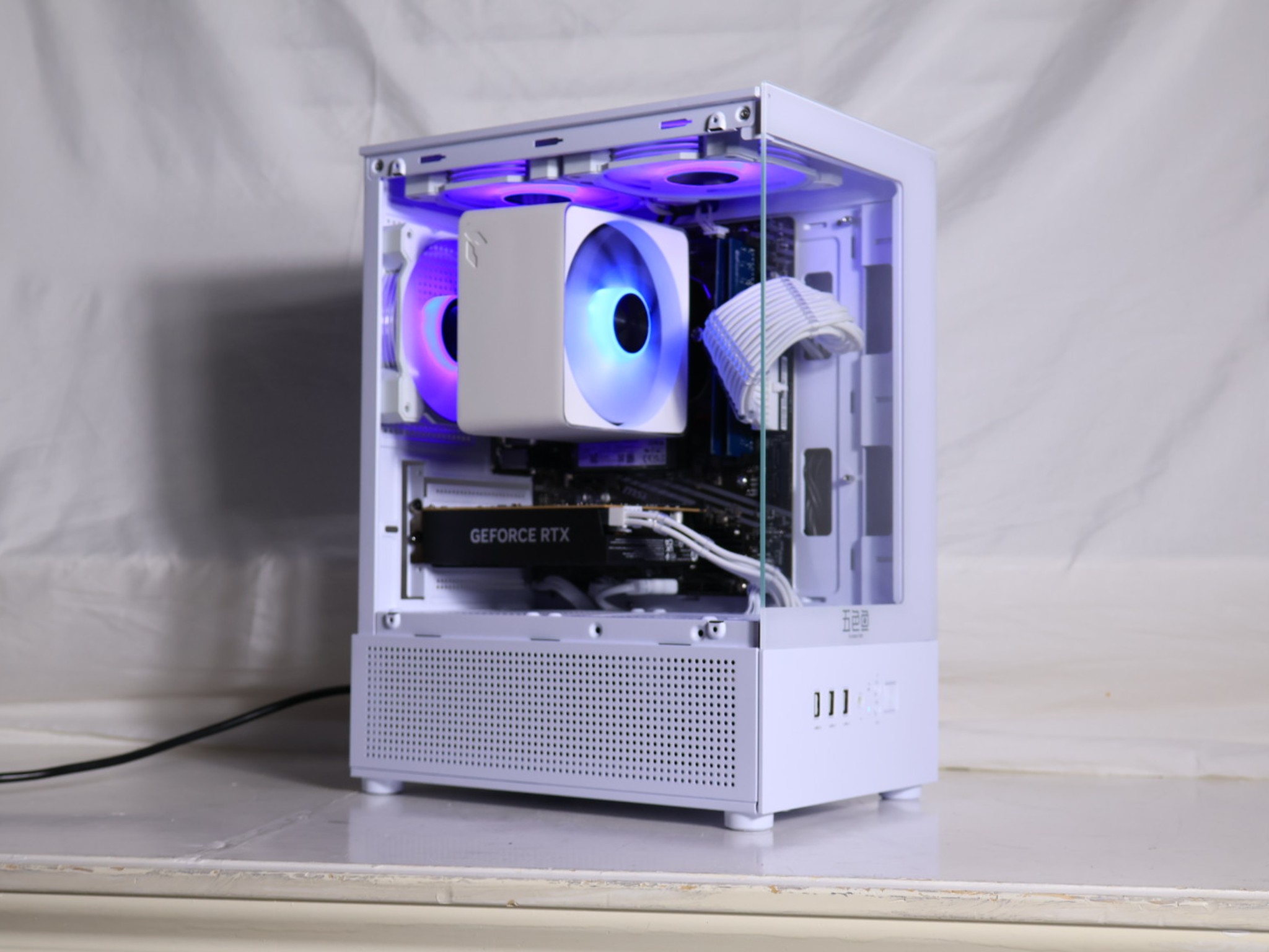🧊⚪Ice Panda|Rtx 4060 Ryzen 5 5500⚪🧊